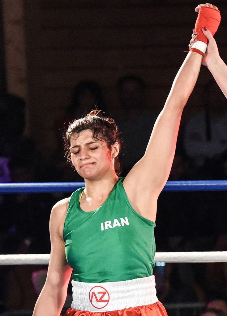 Sadaf Khadem triumphs against France's Anne Chauvin on April 13, 2019 in Royan, western France (Mehdi Fedouach / AFP)