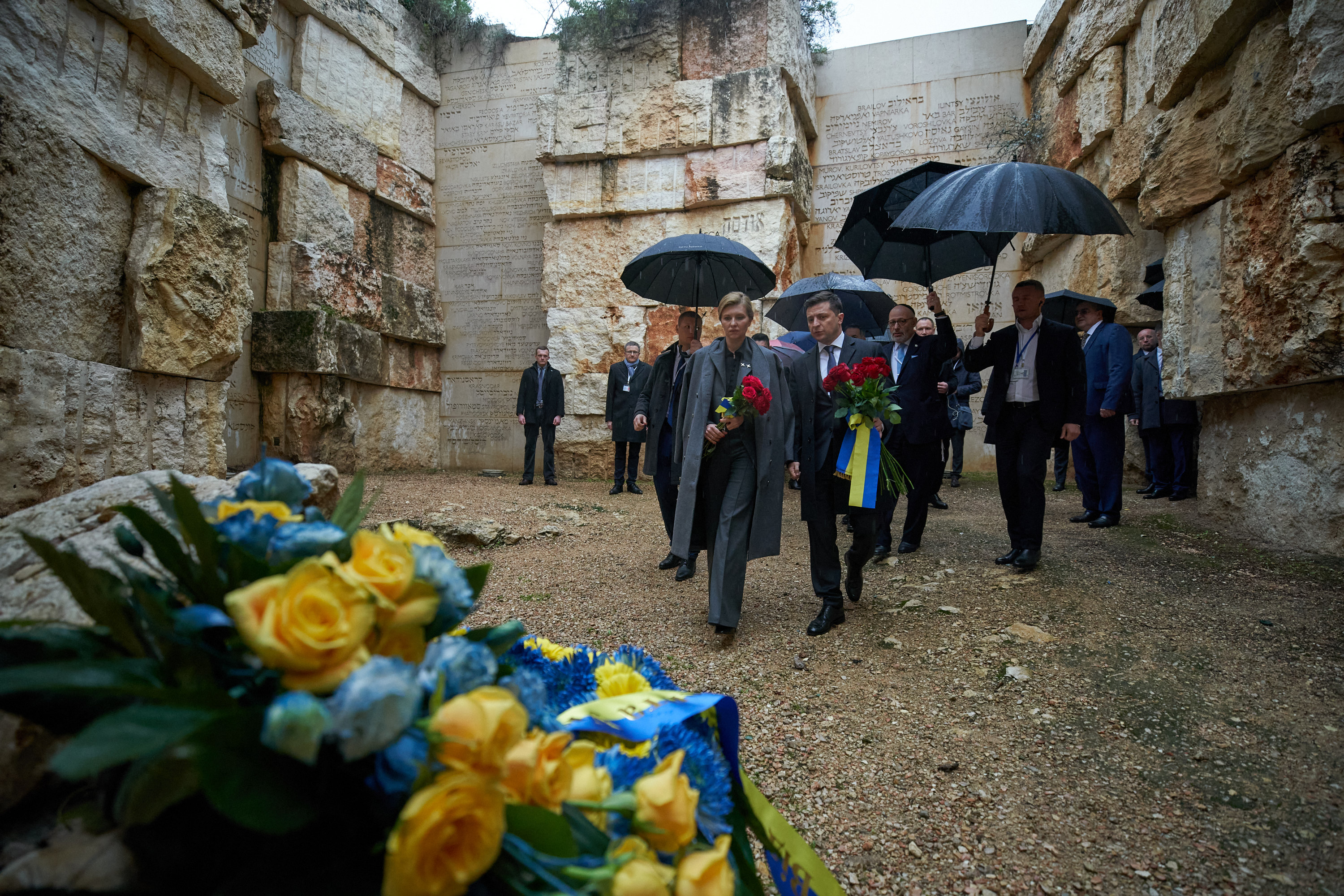 Ukrainian President Volodymyr Zelensky and his wife Olena visiting the Yad Vashem Holocaust memorial complex in Jerusalem on 24 January (AFP)