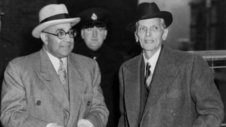 Mohammed Ali Jinnah (R), accompanied by Liaquat Ali Khan, outside 10 Downing Street in 1946