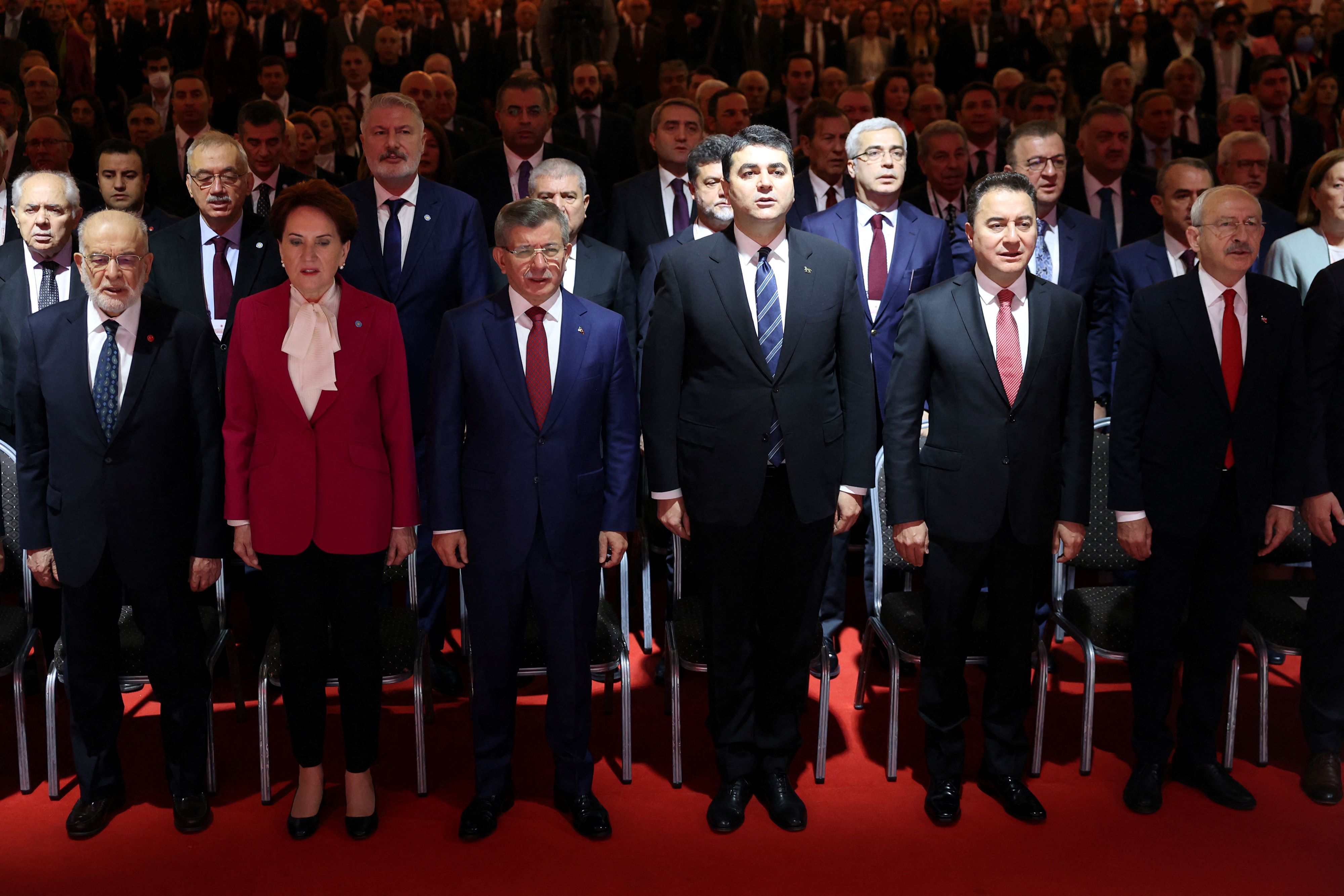 Kemal Kilicdaroglu (R), Meral Aksener (2nd L), Temel Karamollaoglu (L),  Gultekin Uysal (3rd R), Ahmet Davutoglu (3rd L), Ali Babacan (2nd R) (AFP)