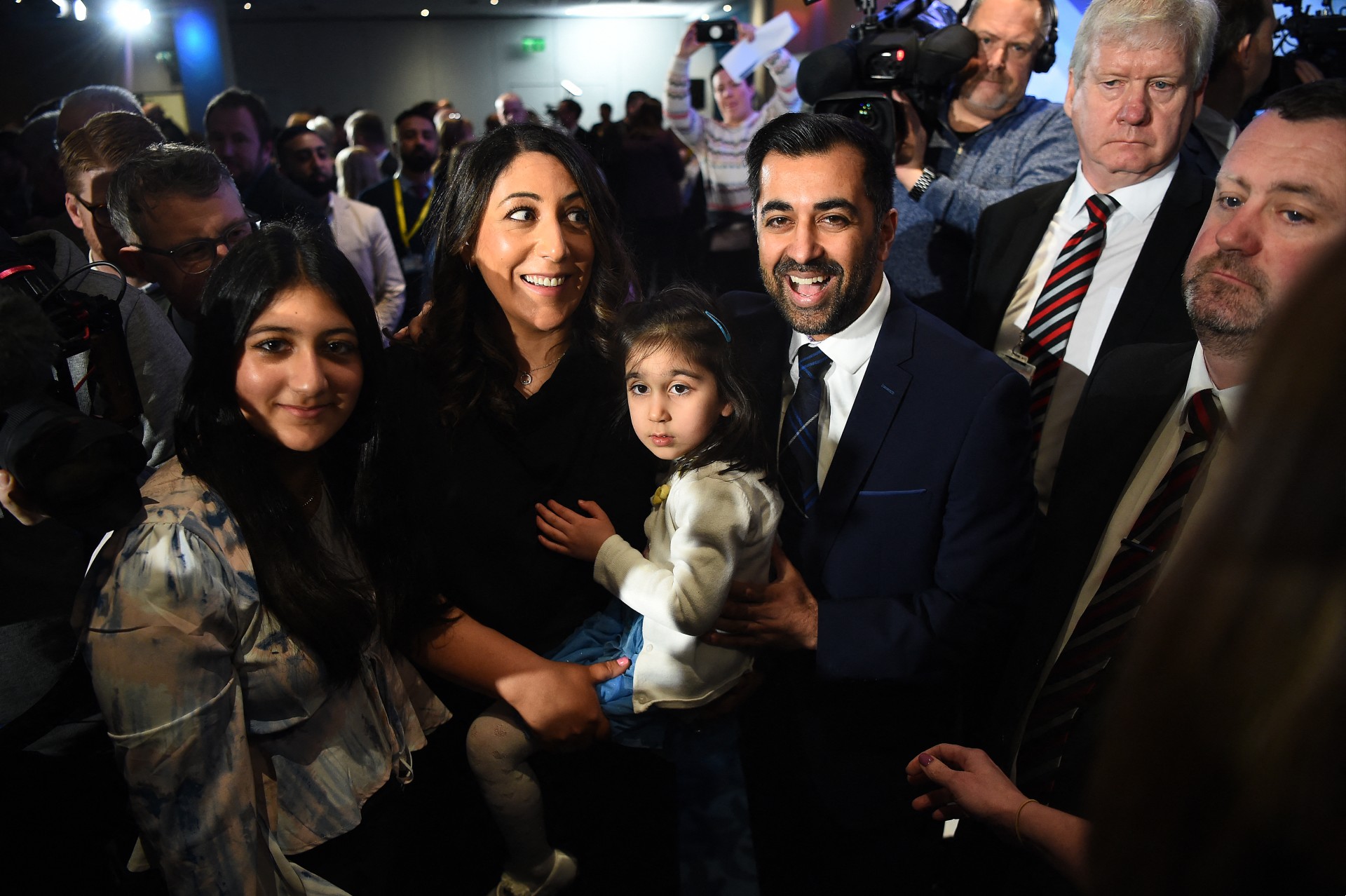 humza yousaf family
