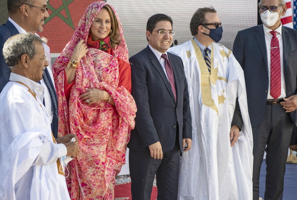 Moroccan Foreign Minister Nasser Bourita and US diplomat David Schenker are pictured in Dakhla, Western Sahara, on 10 January 2021 (AFP)