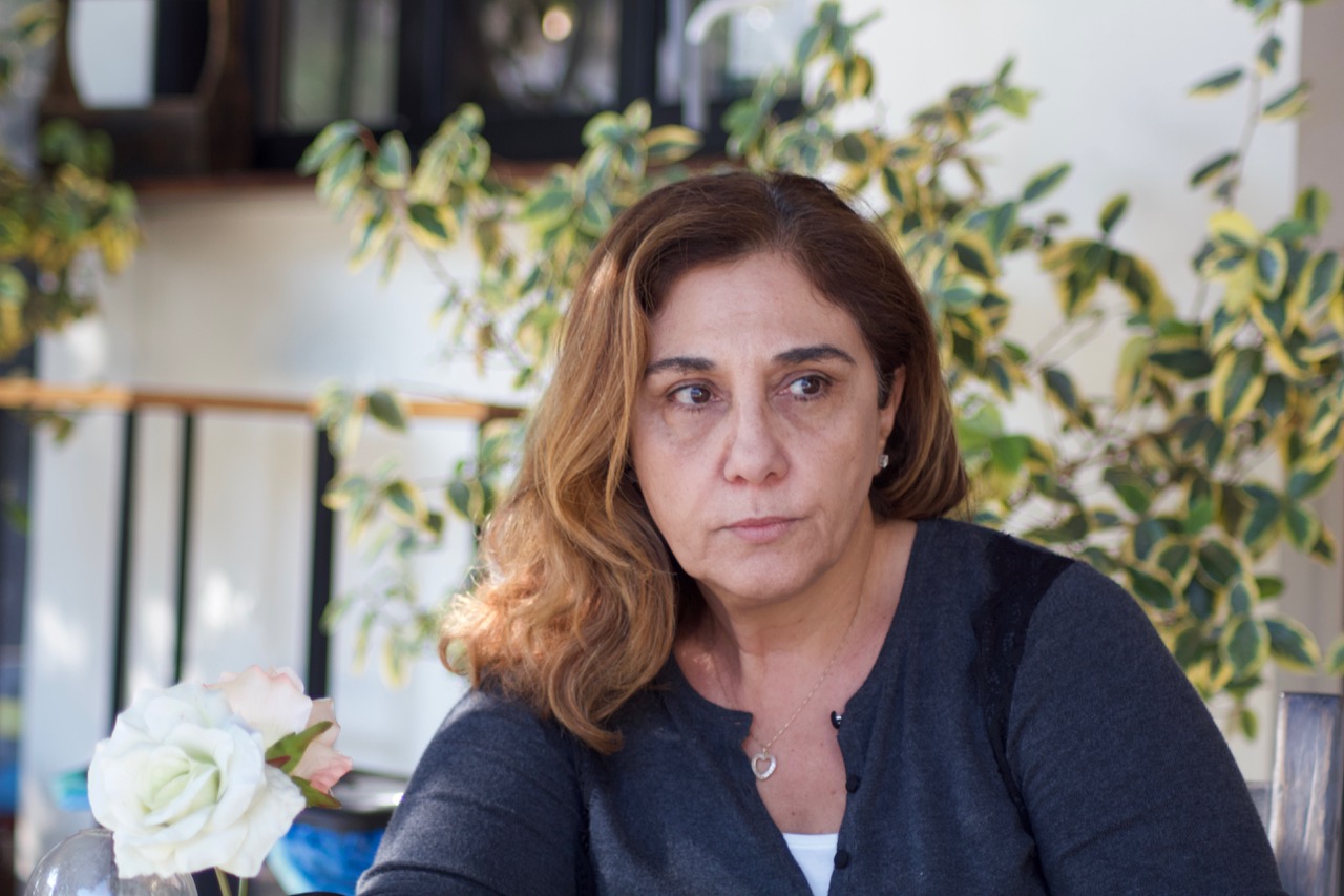 Panayióta Ioannídou avait 14 ans au moment de la tentative d’annexion de Chypre par la Grèce et du déploiement de l’armée turque dans le nord (MEE/Alexandros Kottis)