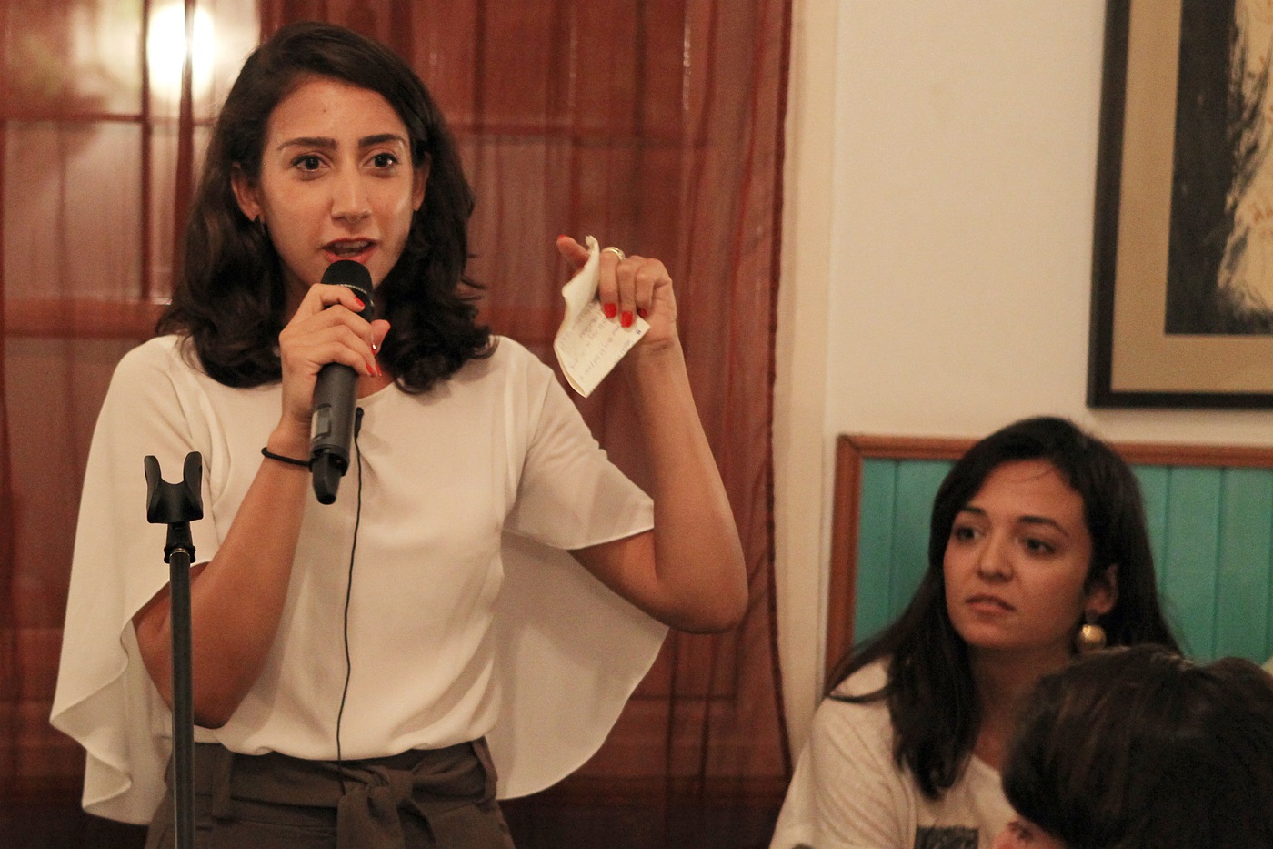 Dana Ballout, fondatrice de Hakaya et MC au Dar Bistro à Beyrouth (Dar al-Mussawir)