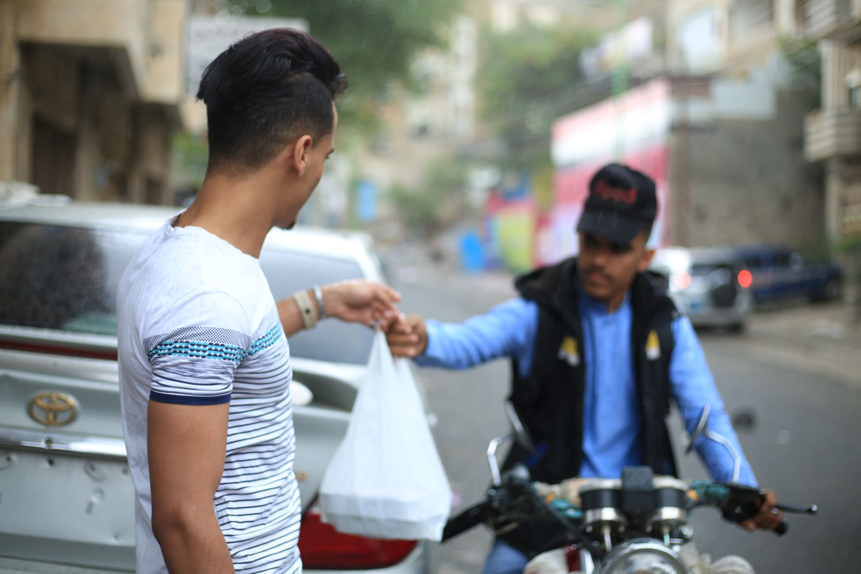 Food is delivered to a customer (MEE)