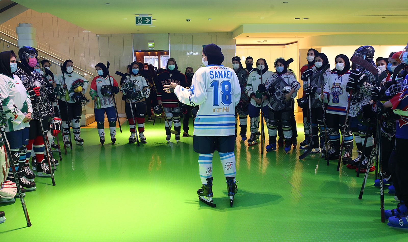Azam Sanaei briefs hopefuls trying to make the cut for the Iranian hockey team