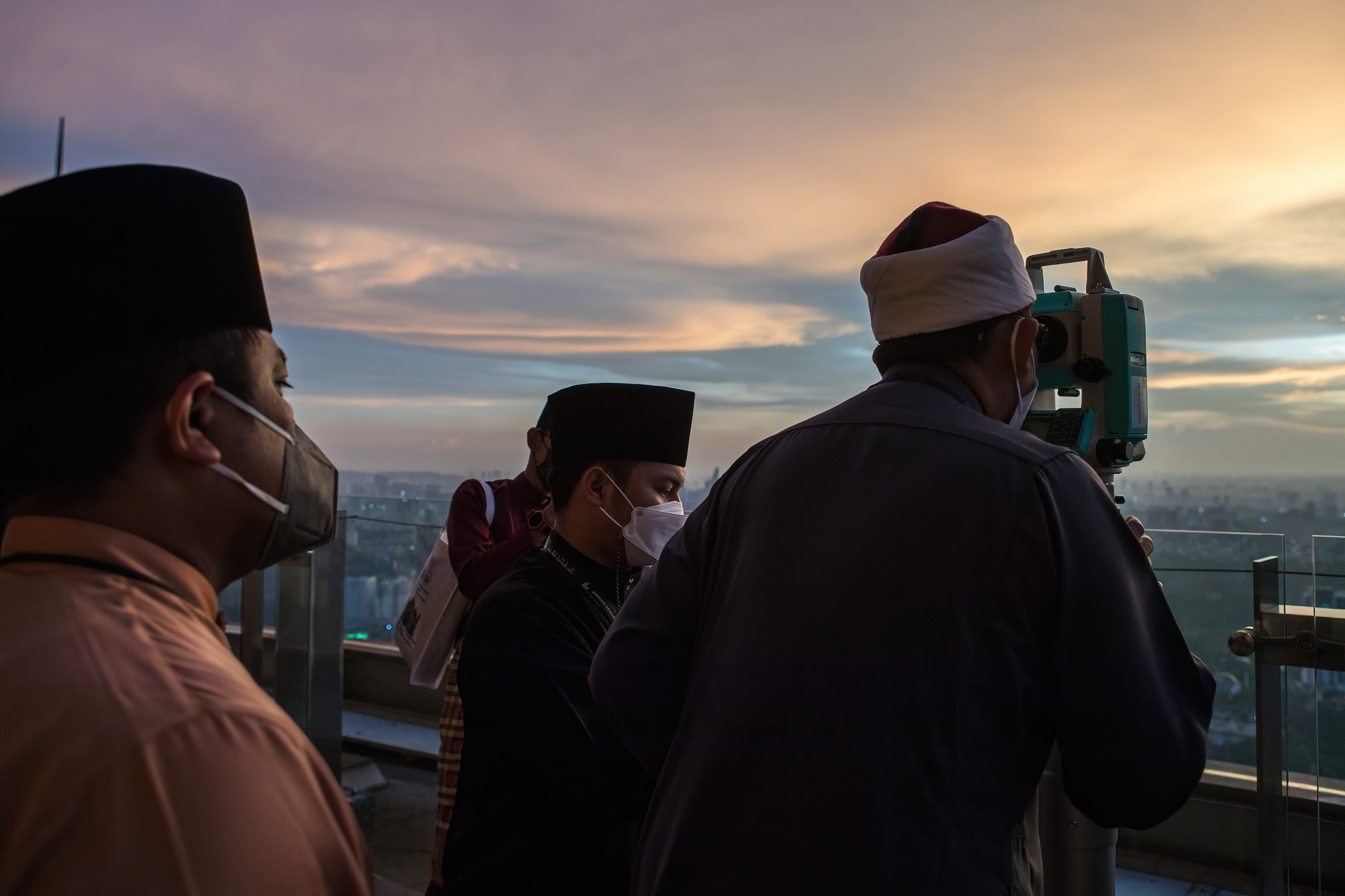 crescent moon ramadan