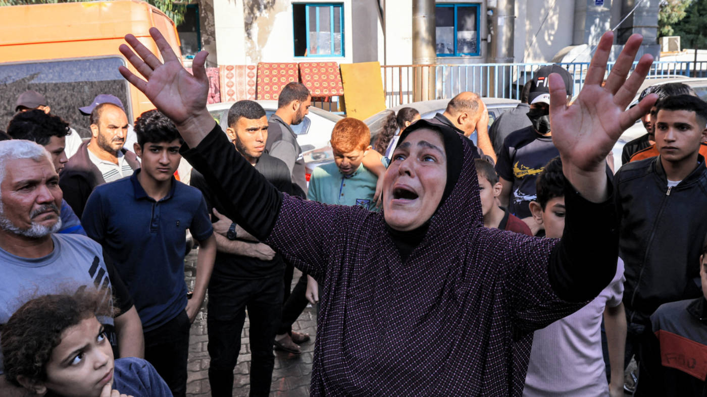 « De la campagne d’Égypte à l’invasion de l’Algérie, l’islam a été perçu par l’envahisseur français comme l’une des causes principales, sinon la seule, des soulèvements menés contre lui. Cette manière de délégitimer en dépolitisant des résistances protéiformes perdure jusqu’à aujourd’hui » – Rafik Chekkat