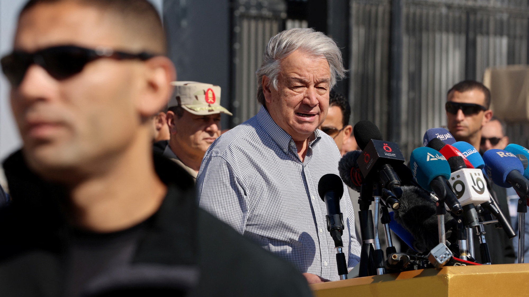 United Nations Secretary-General Antonio Guterres visits the Rafah border crossing between Egypt and the Gaza Strip in Rafah, Egypt, 23 March 2024 (Reuters/Mohamed Abd El Ghany)