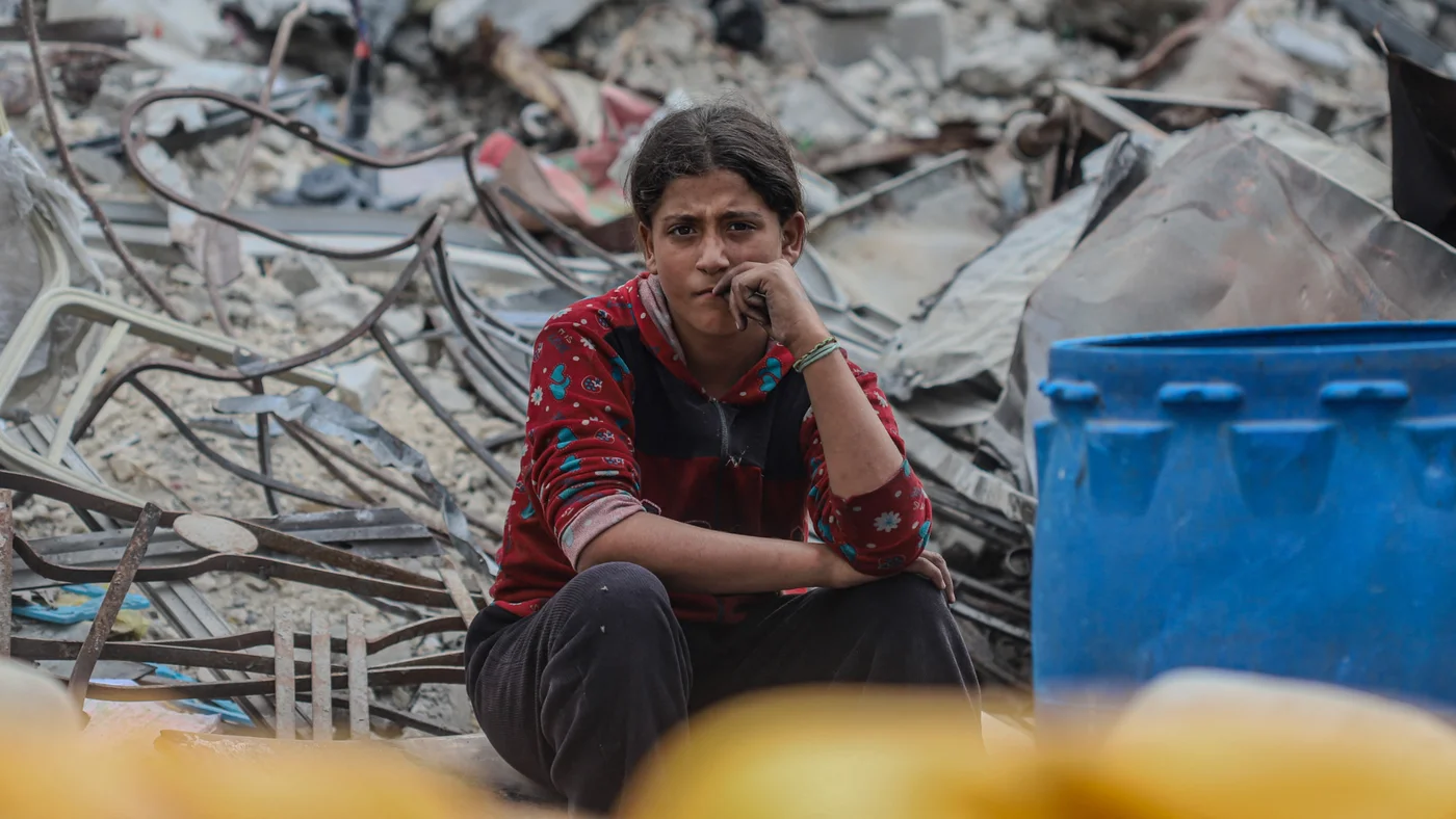 A Palestinian girl in the Jabalia neighbourhood in the northern Gaza Strip, 4 November 2025 (Habboub Ramez/ABACA via Reuters)