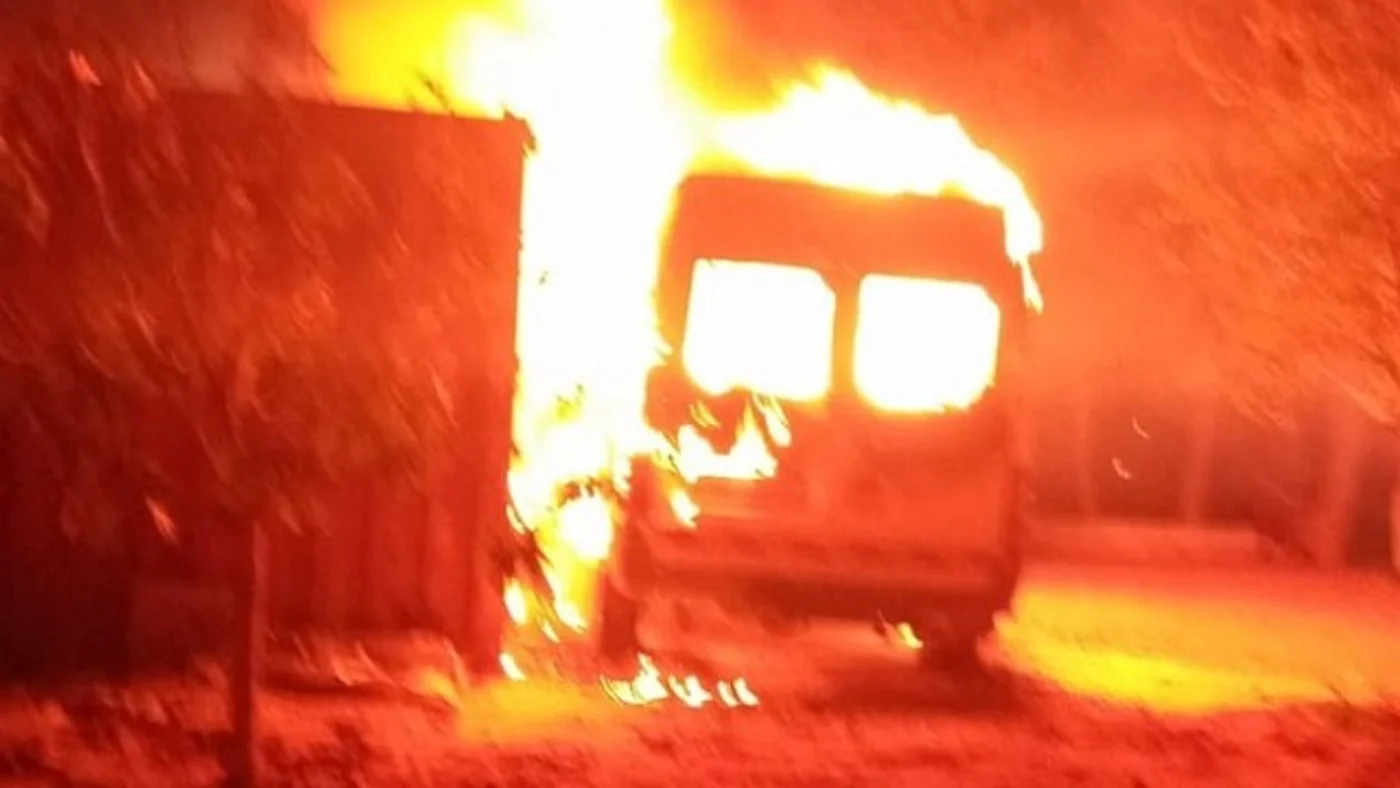 In several clips circulating online, vehicles and homes in al-Jabaa, southwest of Bethlehem, could be seen engulfed in raging fires (X)