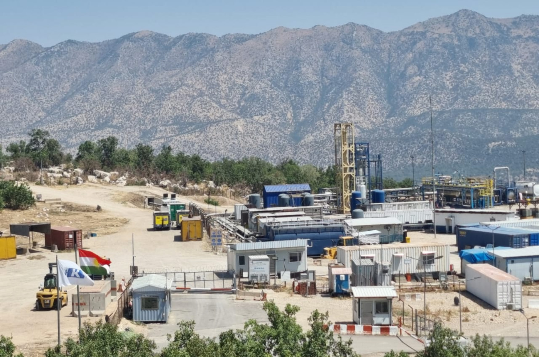 A general view shows the Sarsang oil field in the Chamanke district near the Kurdish city of Dohuk in northern Iraq's autonomous Kurdish, 17 July 2025 ( Wladimir van Wilgenburg/MEE)