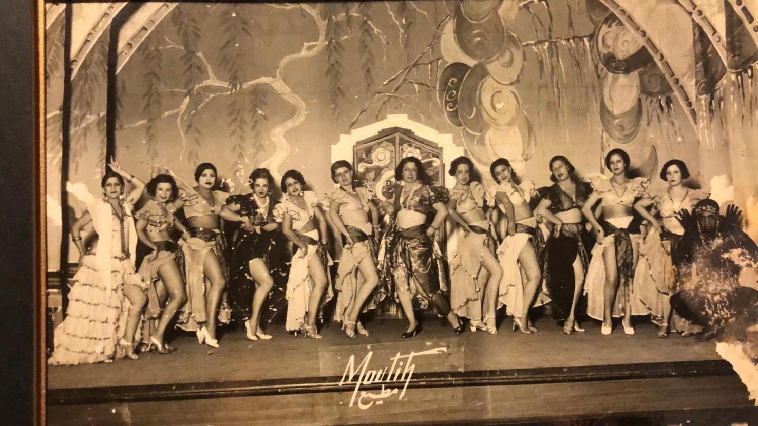 Badia Masabni (centre) with her troupe (Courtesy of Lucie Ryzova)
