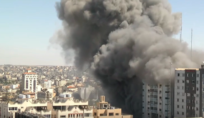 Al-Galaa Tower collapses after several Israeli air strikes on 15 May, 2021 (MEE)