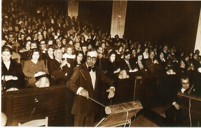 Elias Rahbani performs at the Picadilly theatre in Beirut's Hamra district (Courtesy of Jad Rahbani)
