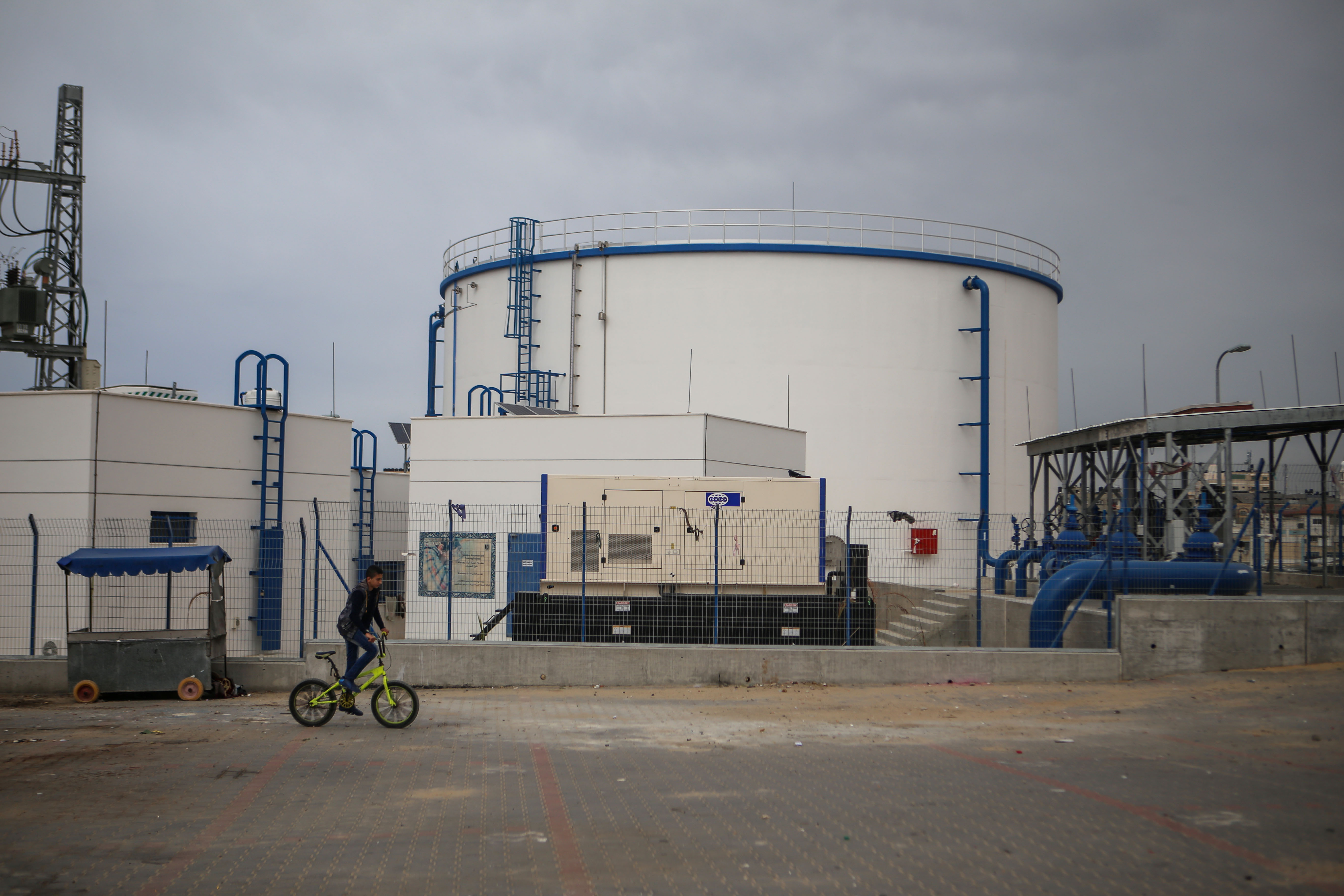 gaza-water-poverty-october-mee