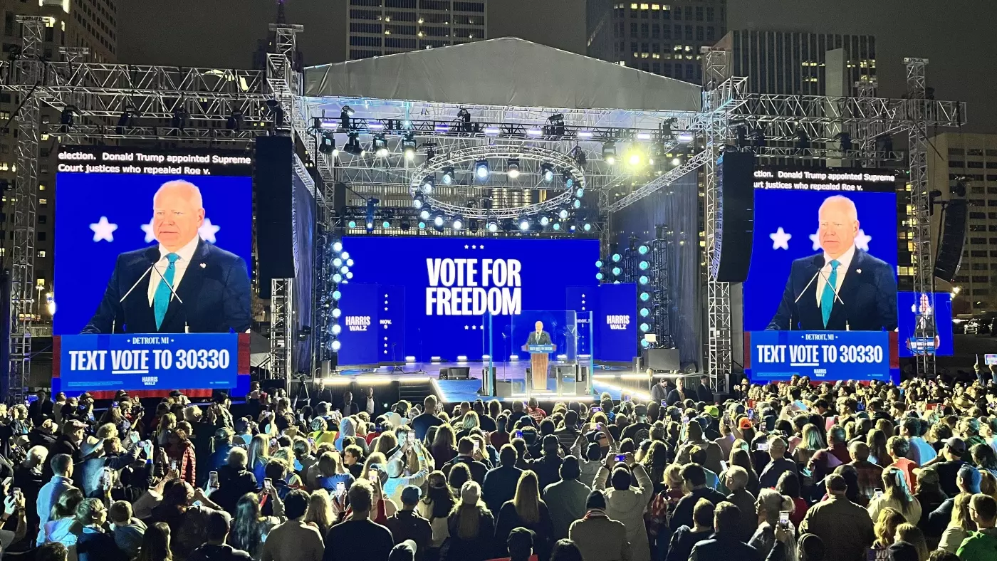 Democratic vice presidential candidate Tim Walz speaks at his final campaign rally in Detroit, Michigan, ahead of US presidential election, on 4 November 2024 (Yasmine El-Sabawi/MEE)