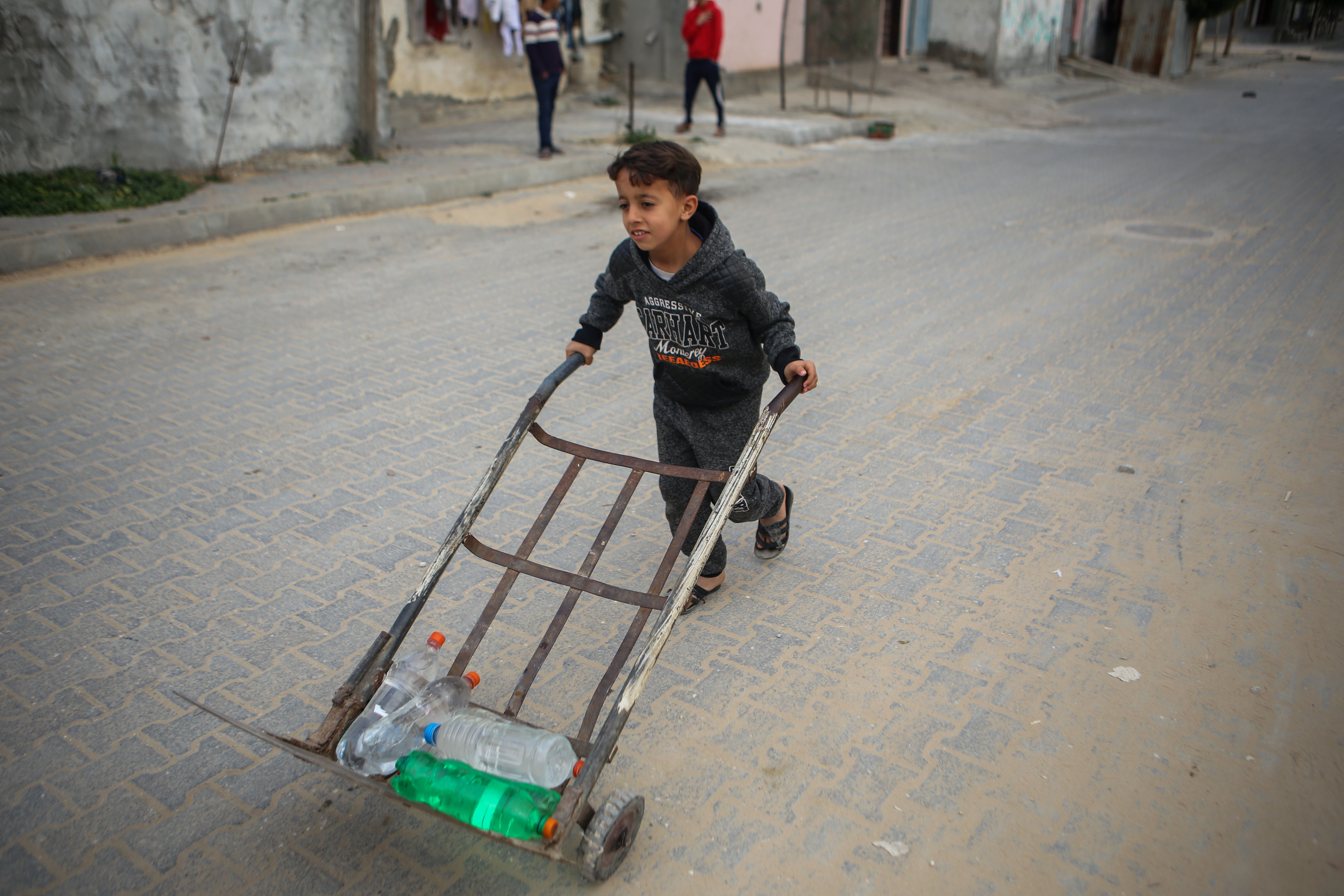 gaza-girl-water-poverty-october-mee