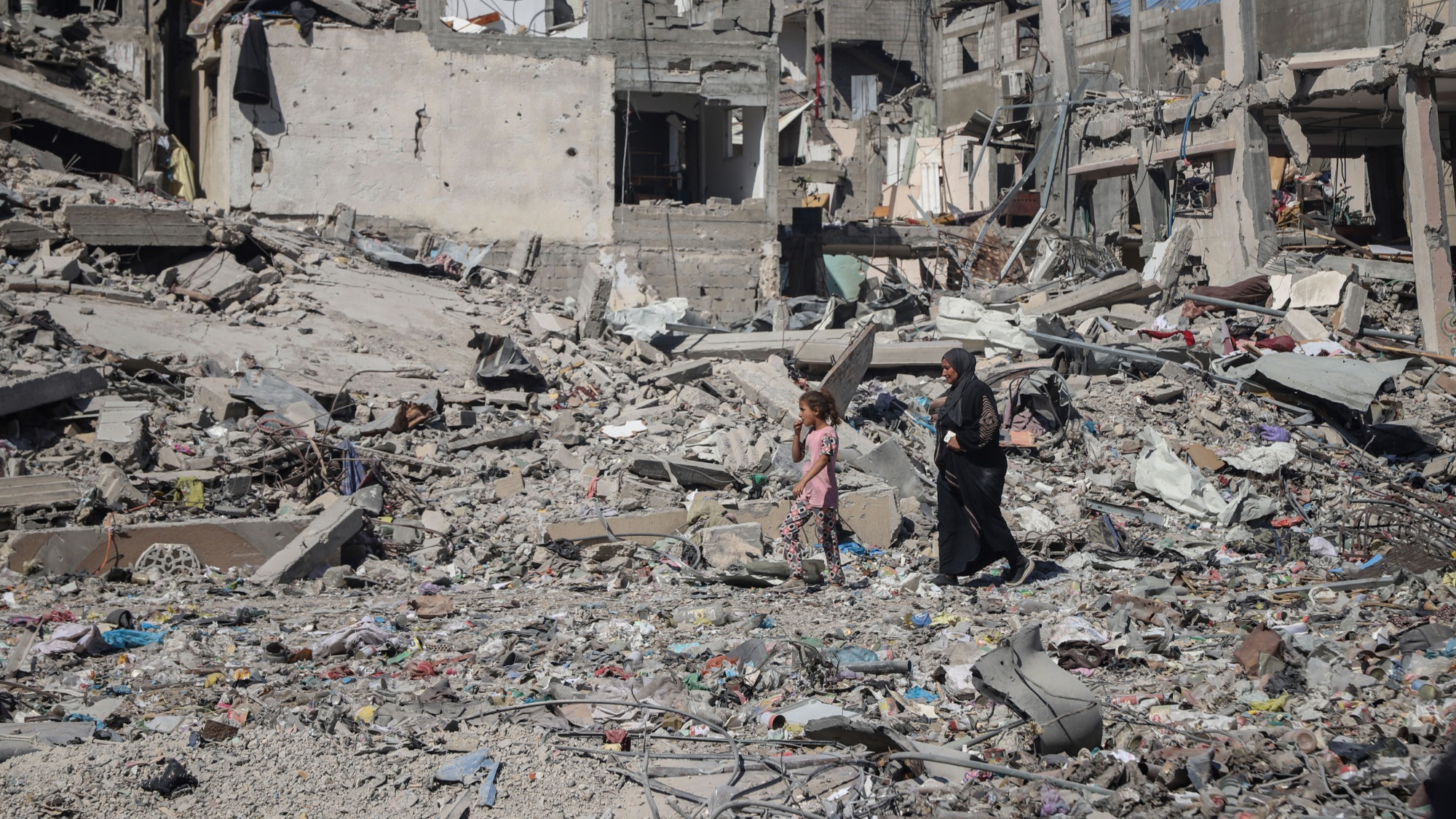 Aftermath of Israeli assault in Jabalia refugee camp, where explosive robots were reportedly used for the first time (MEE/Mohammed al-Hajjar)