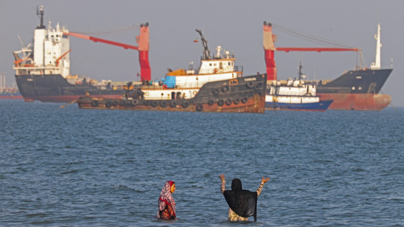 Iranians swim at Suru Beach in Bandar Abbas along the Strait of Hormuz, 1 June 2026 (Amirhossein Khorgooei/ISNA/AFP)