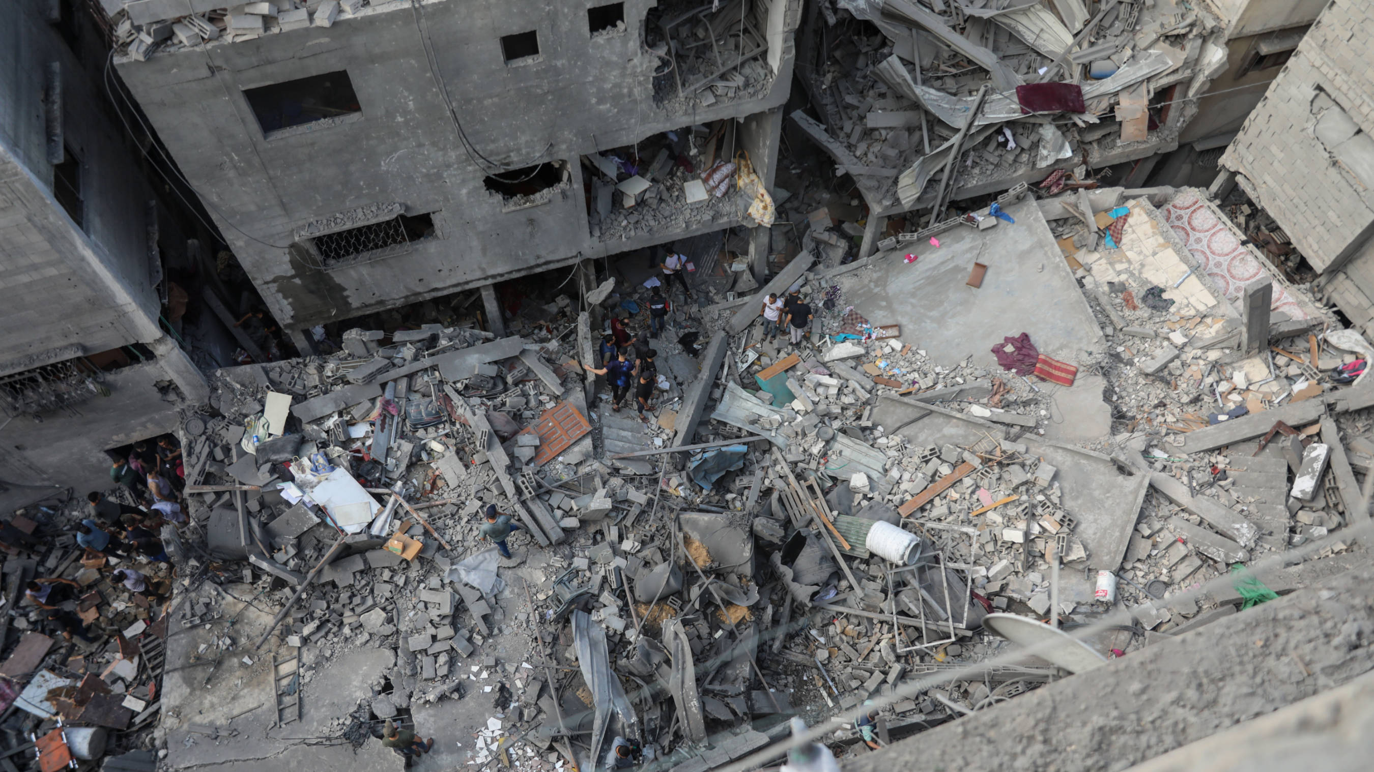 At least 10 buildings were destroyed in the overcroded al-Shati camp, 12 October 2023 (MEE/Mohammed Hajjar)