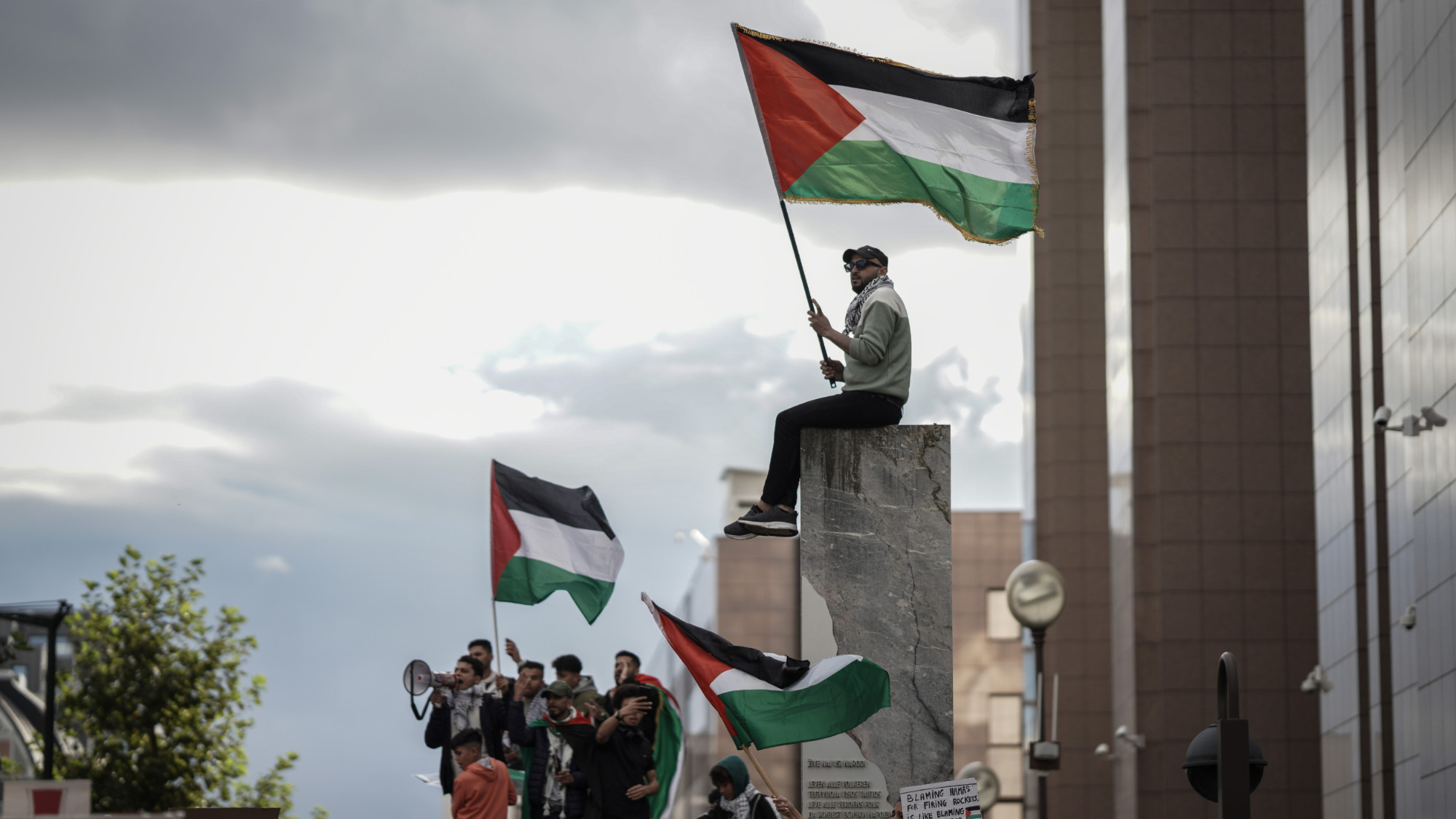 Protesters chanted against what they called a 'massacre' being committed by Israel in Gaza  (MEE/Sanad Abu Latifa)