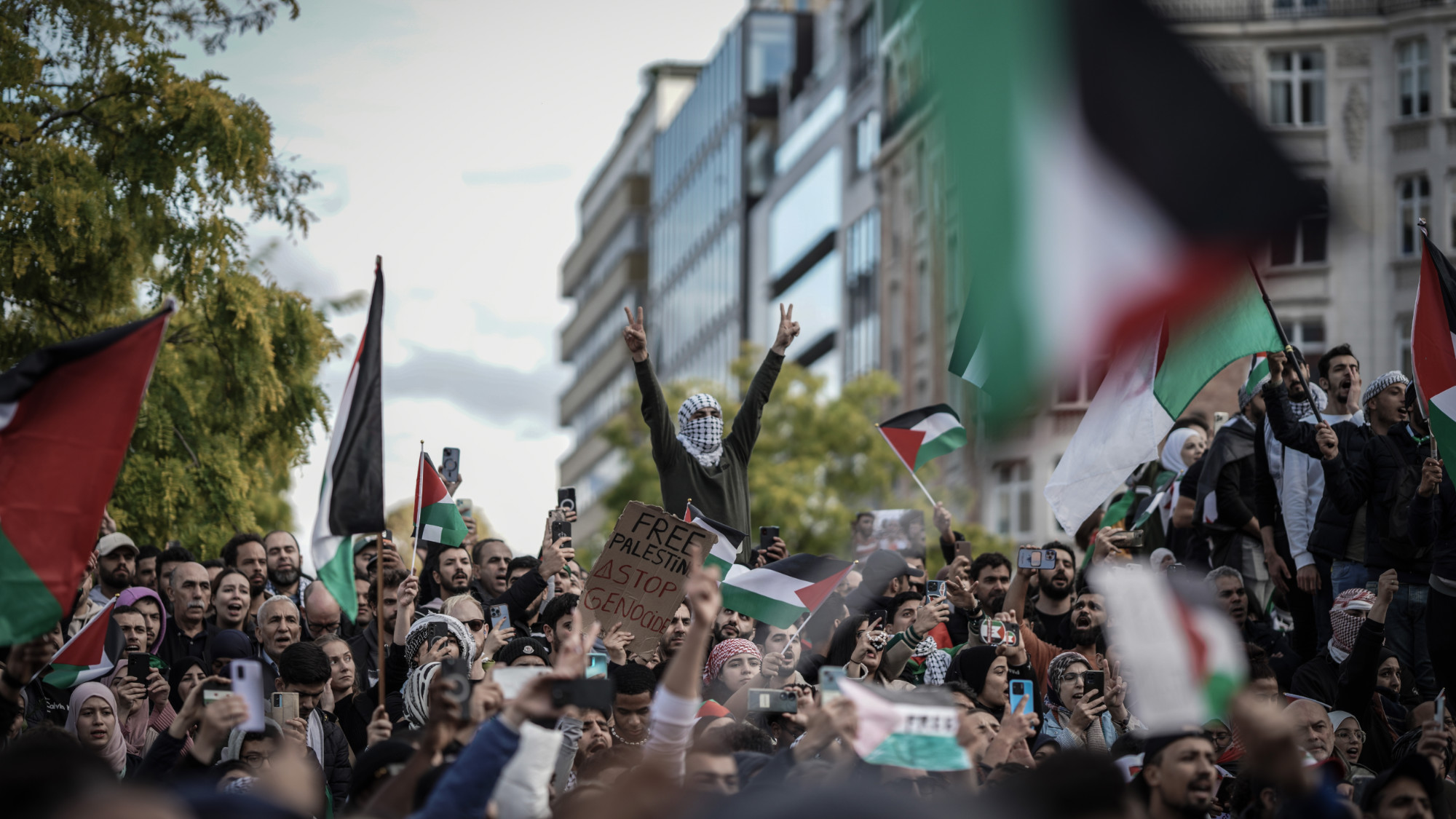 At least 12,00 joined the demosntrtion, according to police (MEE/Sanad Abu Latifa)