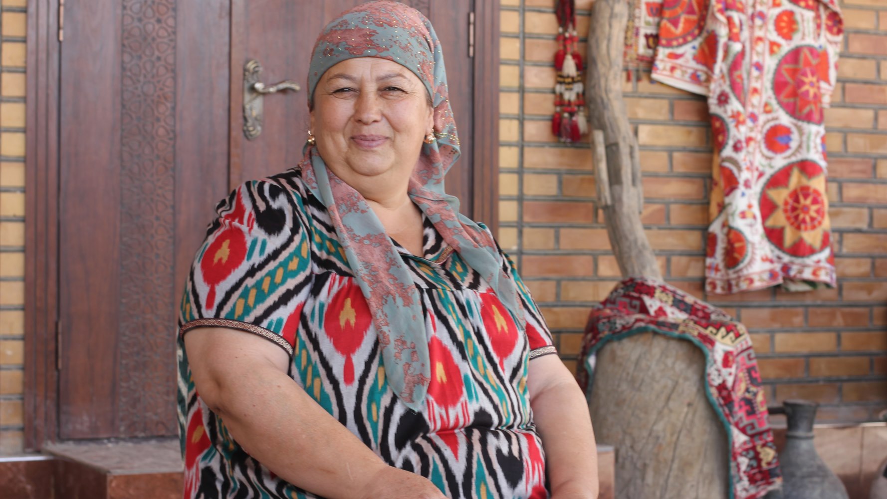 Mukhabbat Kuchkarova, Uzbek embroiderer