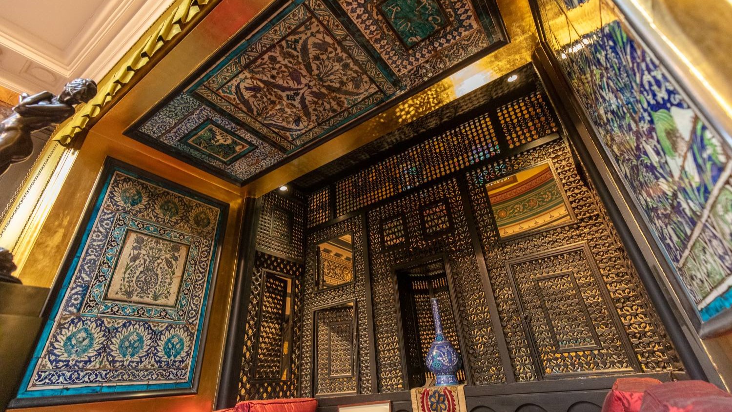 The intricate mashrabiyya latticework was traditionally used to create a private space for women to socialise at home (Zirrar Ali)