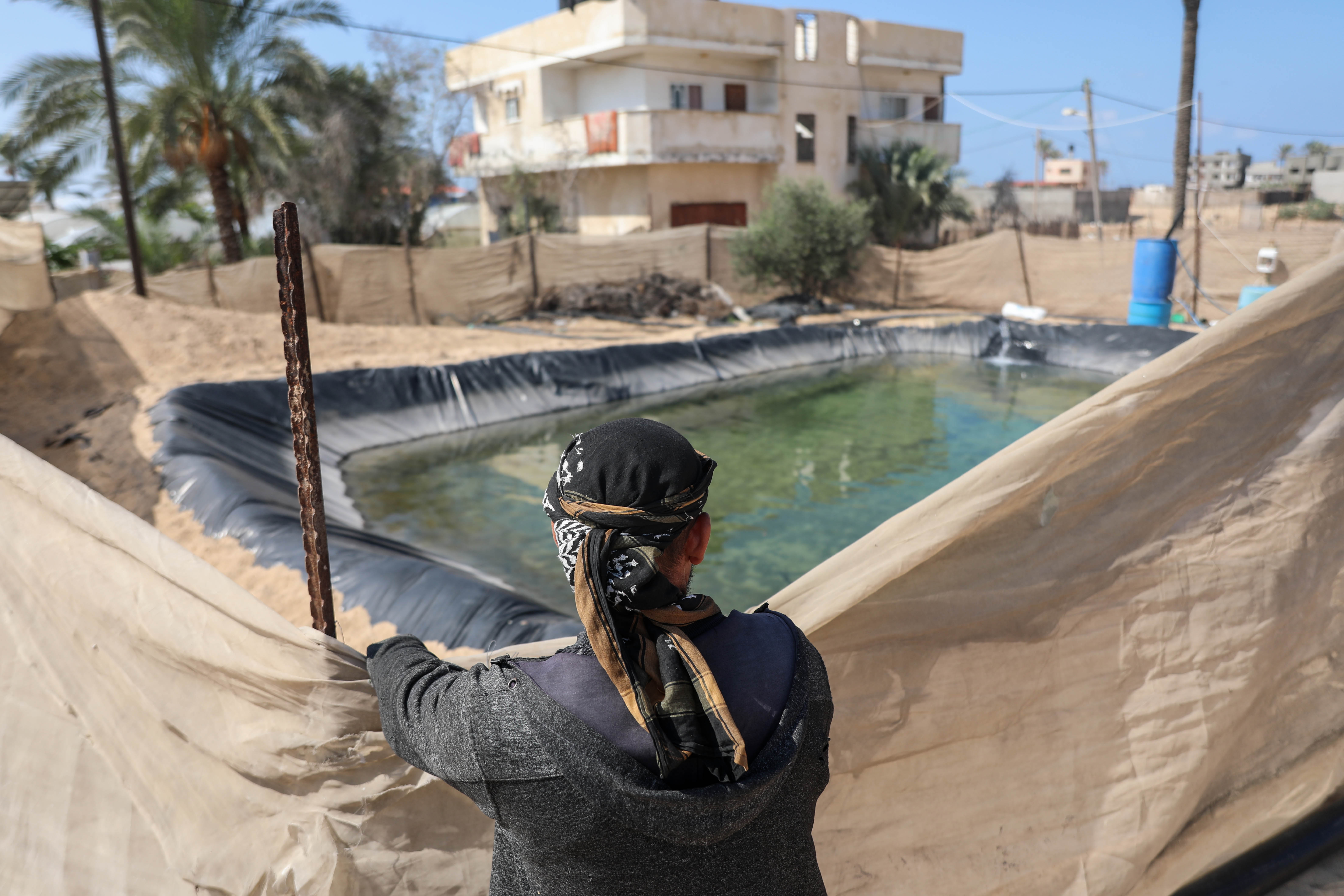 gaza-water-pond-october-mee