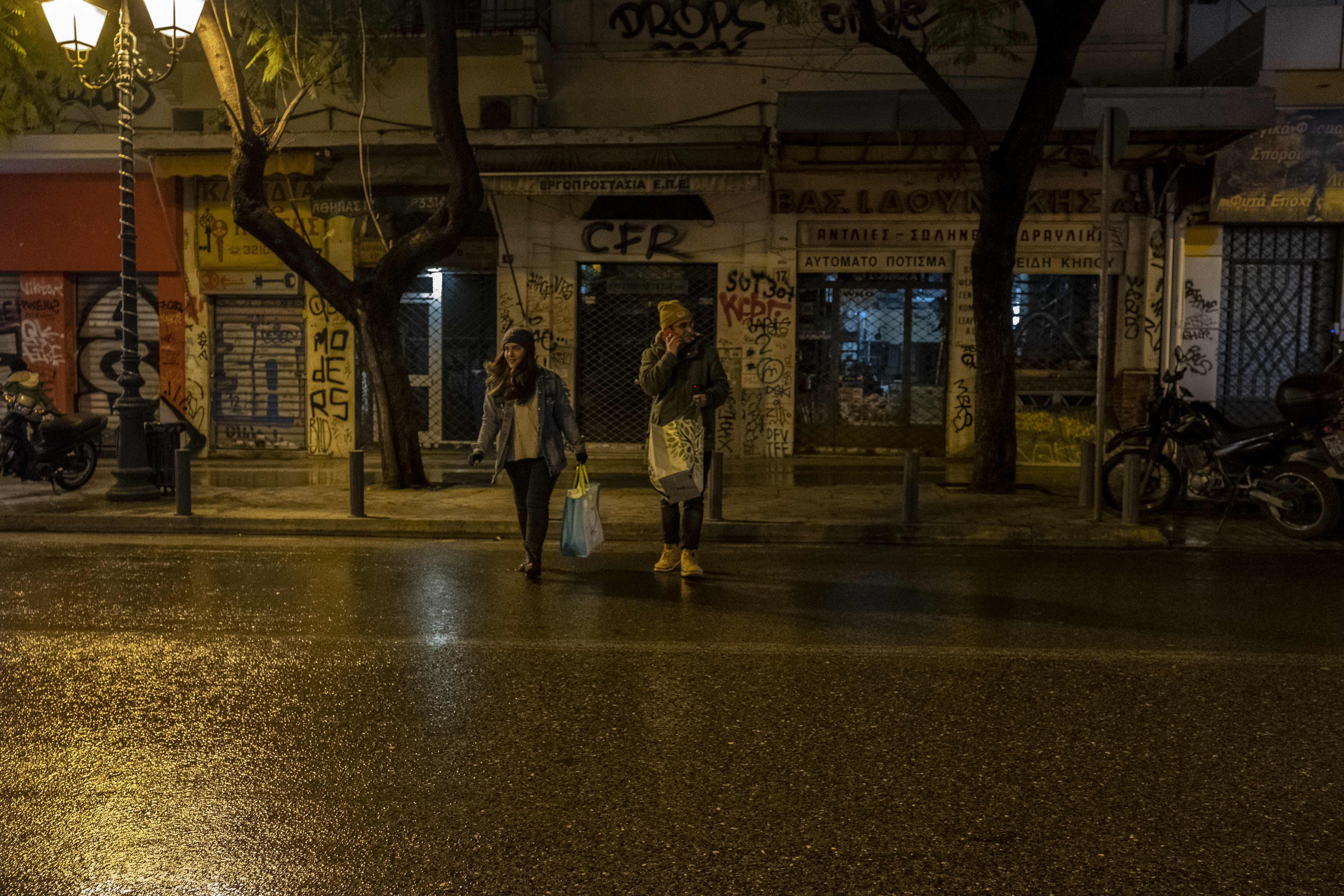Mahbhoubeh always insists on sampling her own food before she heads out onto the streets (MEE/Fahrinisa Oswald)