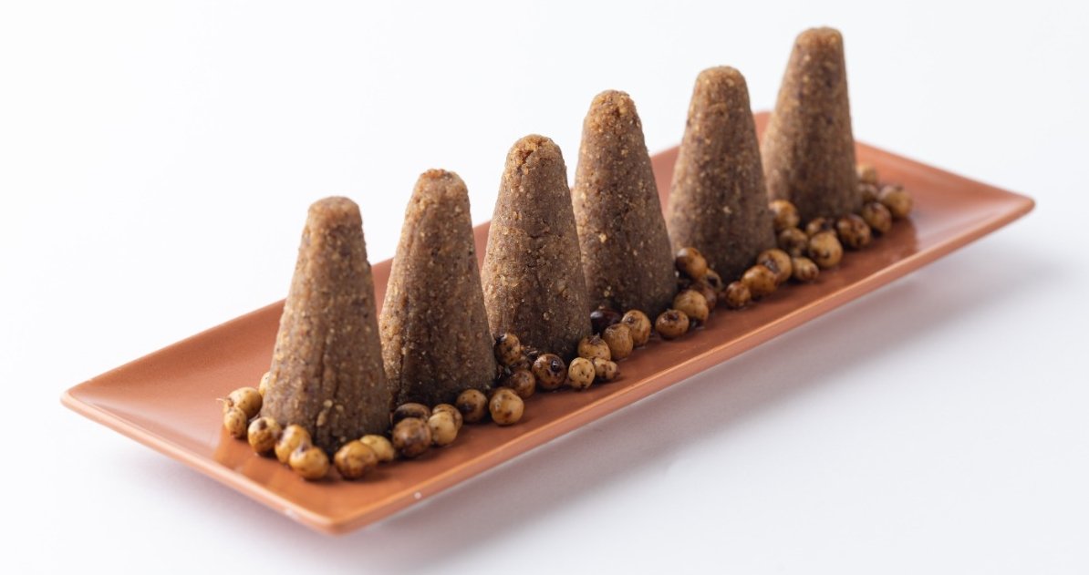 Mennat-Allah El Dorry, archéologue et archéobotaniste, a recréé le gâteau aux souchets (Rami El Shakry/Rawi magazine)