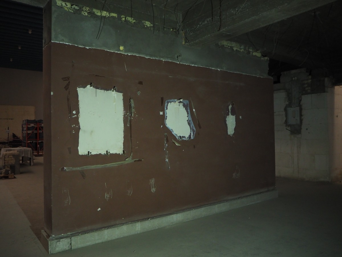 IS looted Mosul Museum, leaving the walls stripped of their former exhibits. Very few have yet been recovered (MEE/Tom Westcott))
