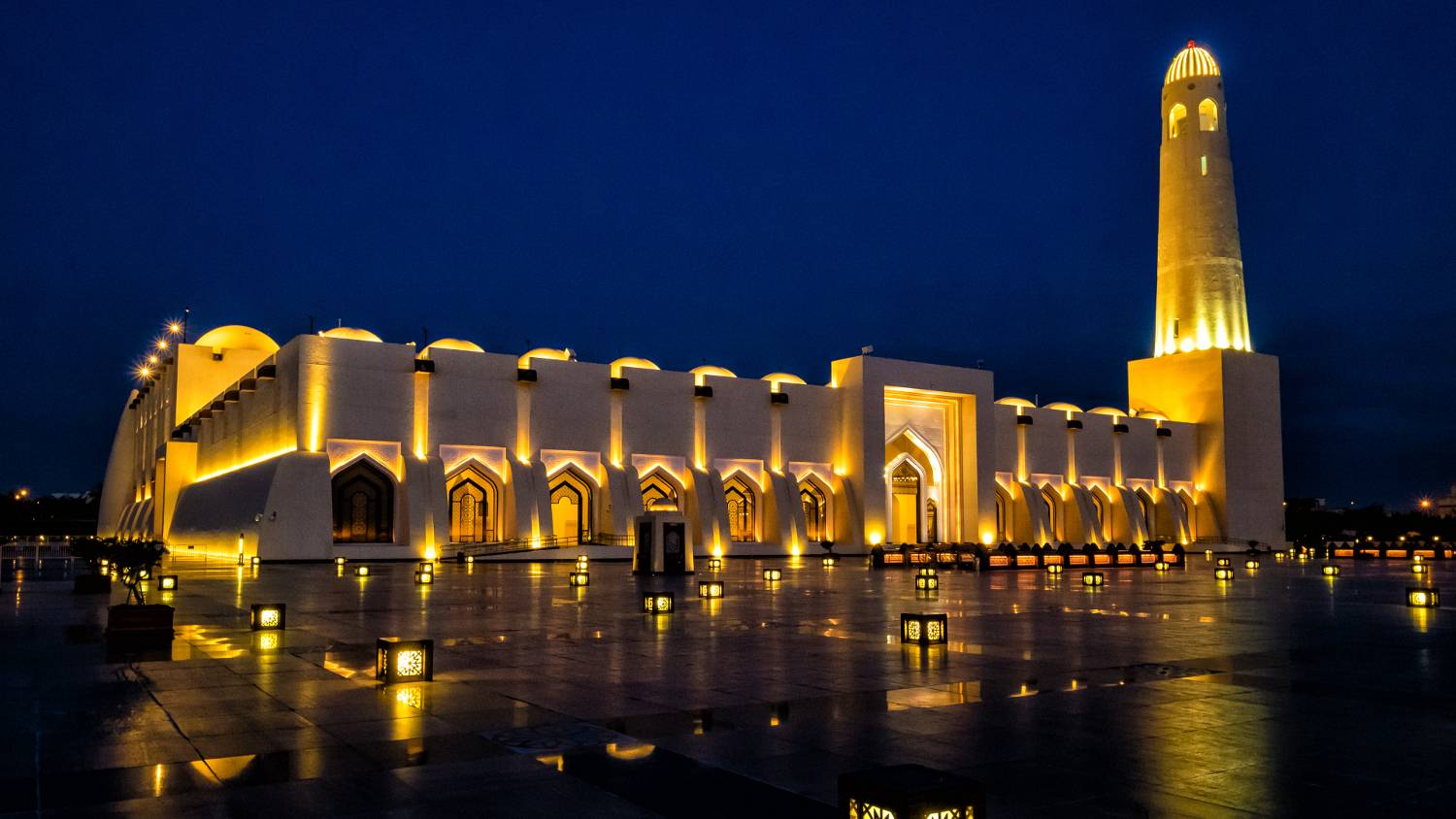 Ninety-three small domes feature across the top of the country's state mosque (CC/Mubarak Fahad)