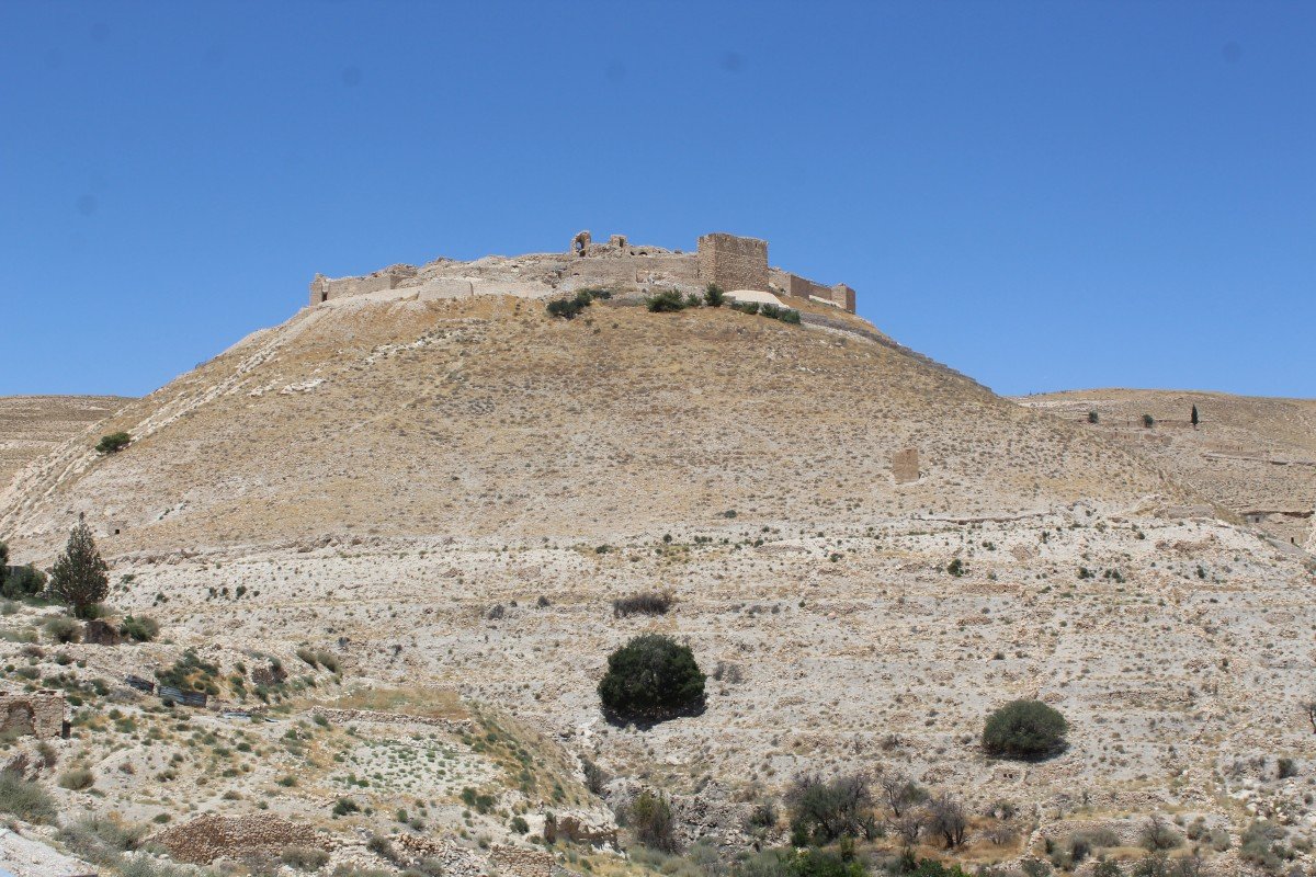 Le château de Shawbak est perché sur une colline, autrefois connue sous le nom de « montagne royale » ou Montréal (Melissa Pawson)