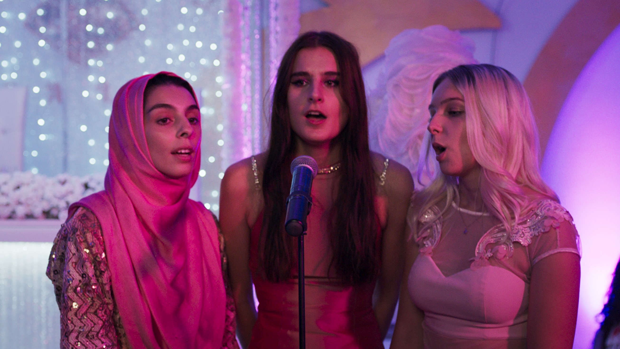 The film Sonne earned the Best First Feature Award (Sonne/ Ulrich Seidl Filmproduktion)