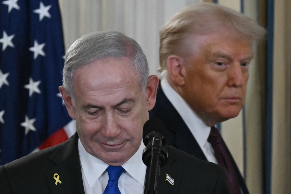 US President Donald Trump and Israeli Prime Minister Benjamin Netanyahu (L) arrive for a press conference in the State Dining Room of the White House in Washington, DC on 29 September 2025 (AFP)