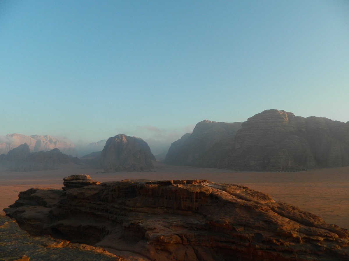 Wadi Rum est l’un des lieux touristiques les plus populaires du pays et un site inscrit au patrimoine mondial de l’UNESCO (Melissa Pawson)