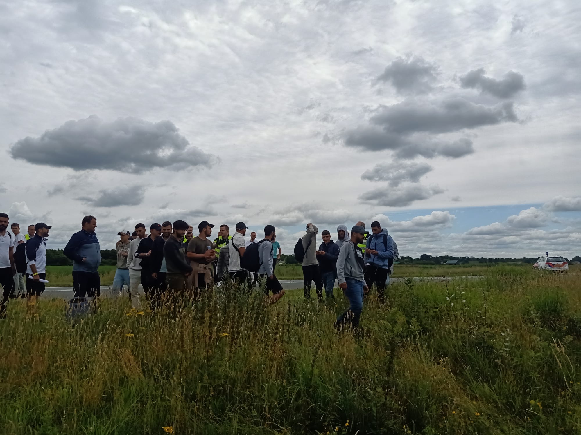 Refugees in the Netherlands forced to sleep outside due to lack of resources (Harun al-Awsad)