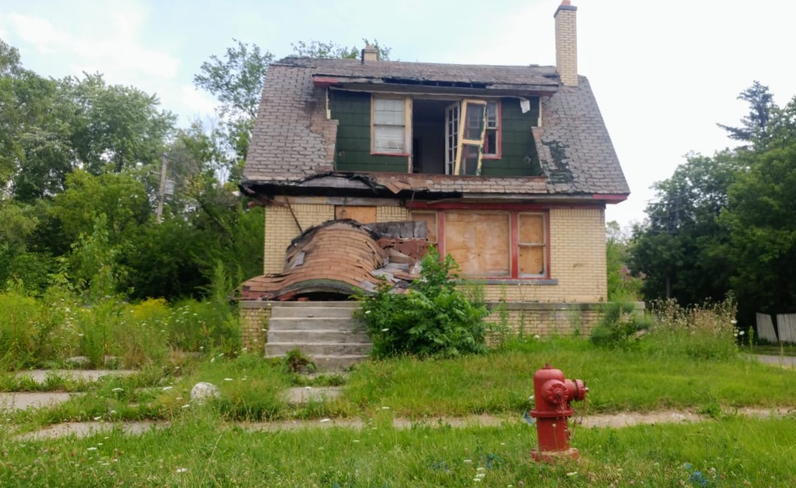 Abandoned home (MEE)