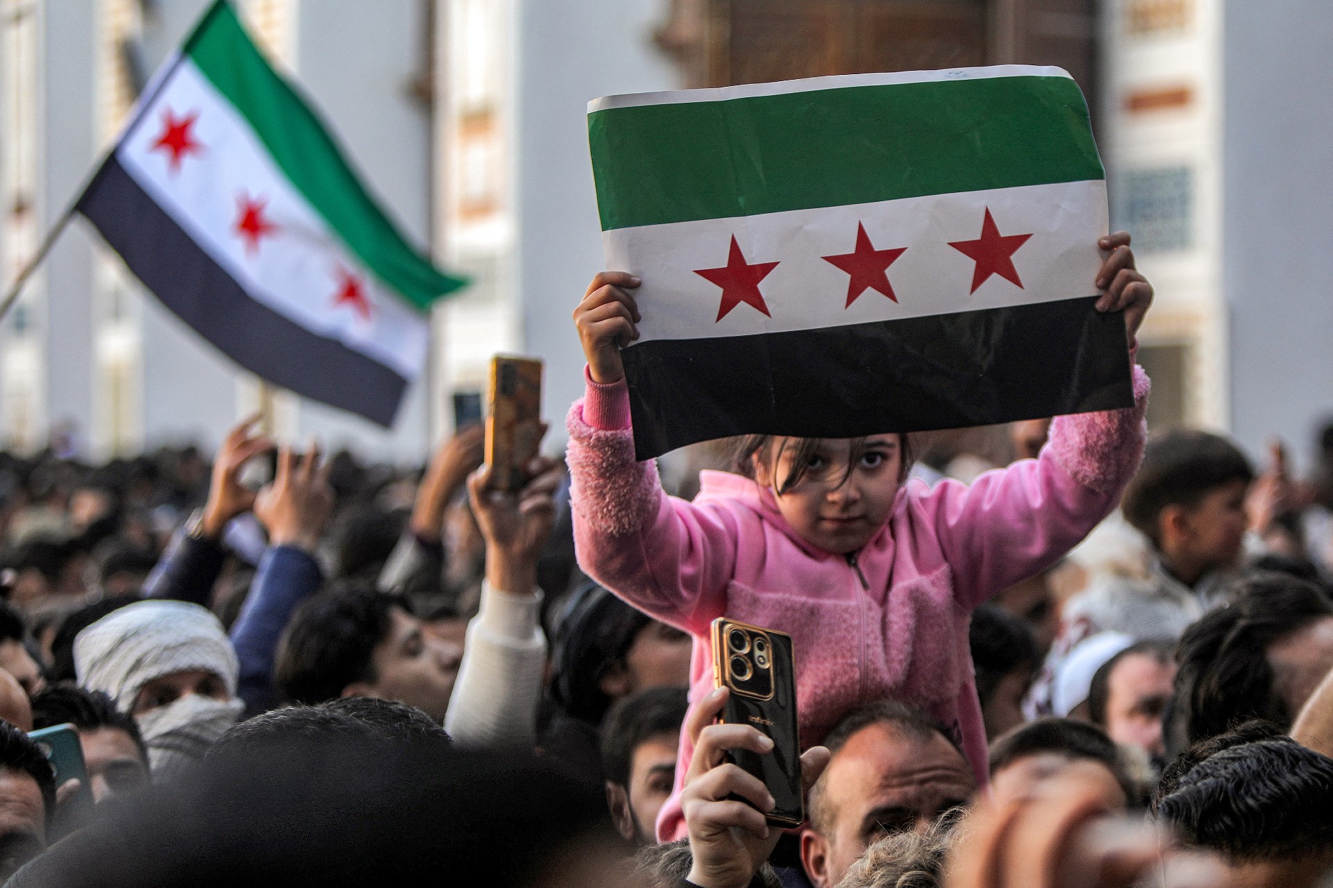 girl syria flag umayyad mosque