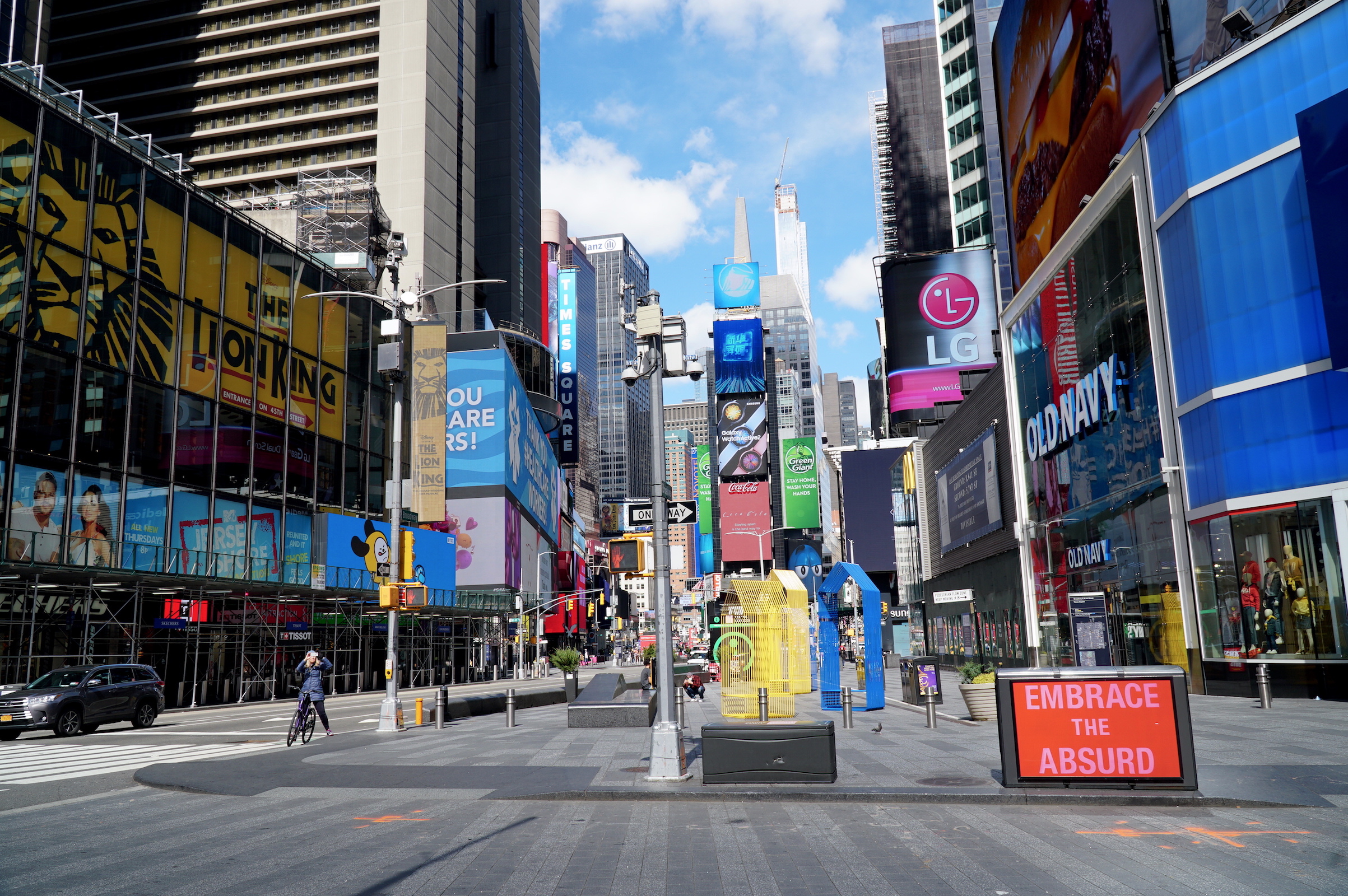 The illuminated and the lonely at Time Square (Azad Essa/MEE)
