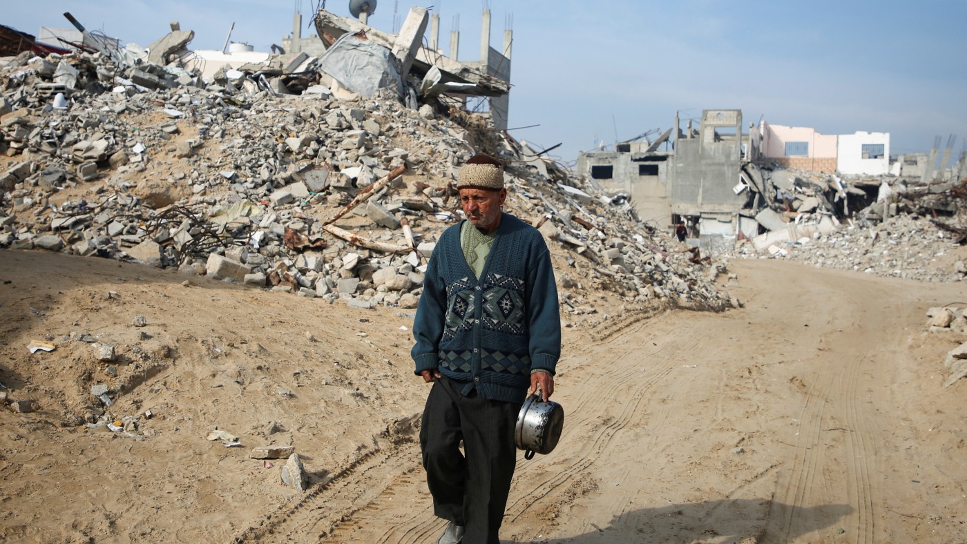 Khan Younis destruction Reuters