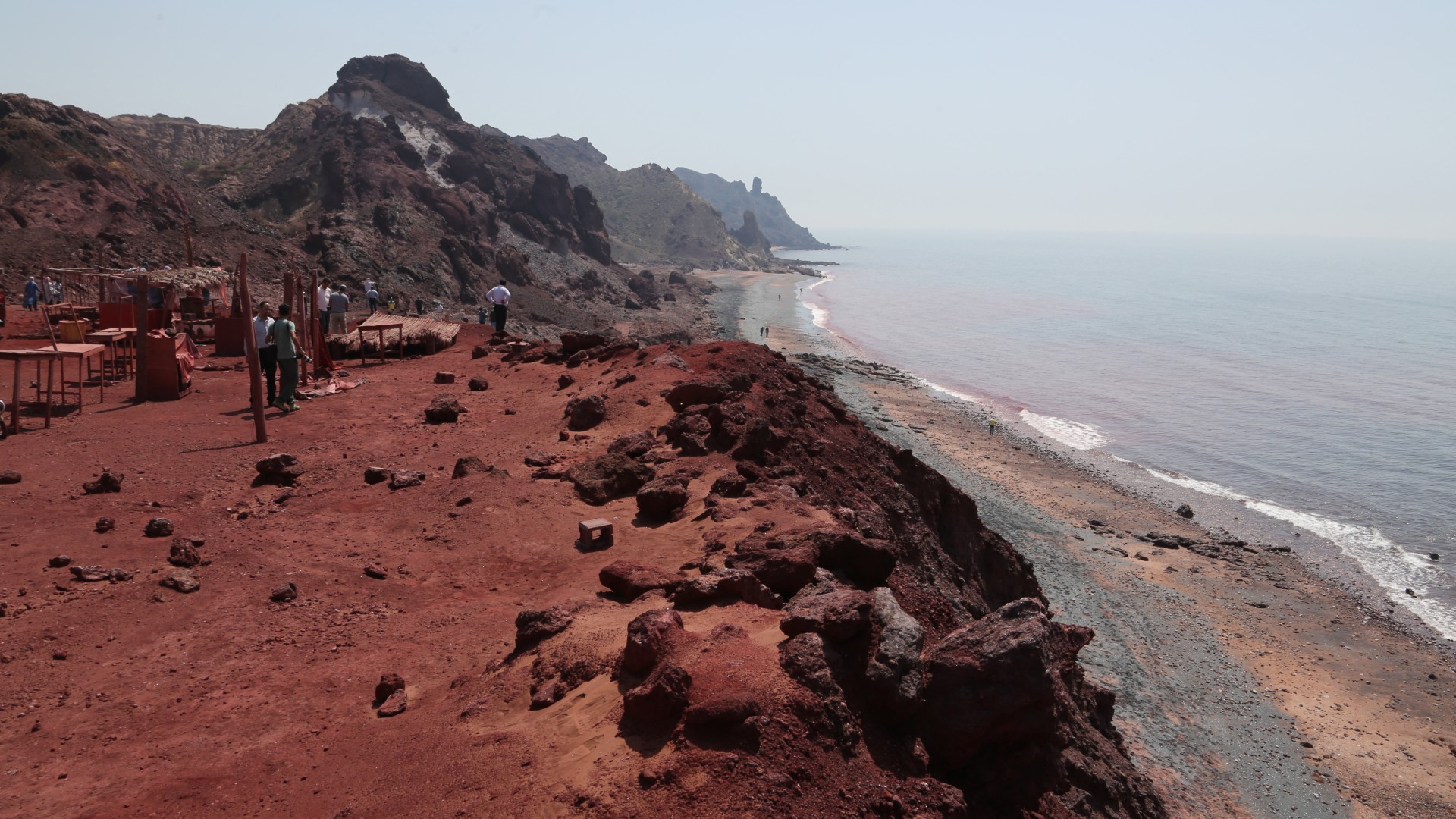People visit the Hormuz Island in the Strait of Hormuz, off the Iranian port city of Bandar Abbas, on 29 April 2019 (AFP/Atta Kenare)