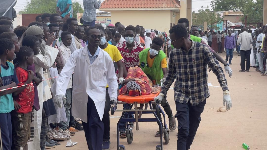 Wounded civilians are brought to the hospital in El Fasher, Darfur, on 4 June 2023 (Social media)