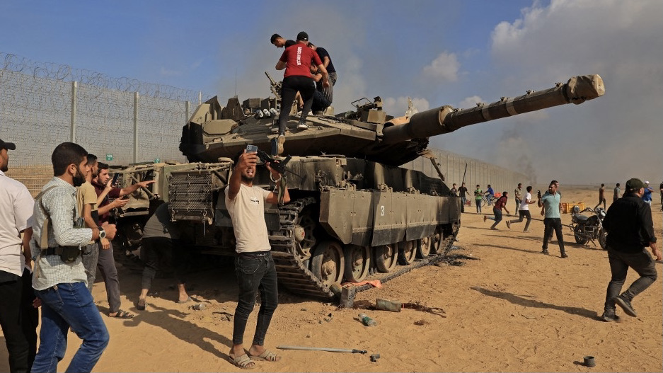 Palestinians-Israeli-Merkava-tank-gaza-strip-October-2023-SAID-KHATIB-AFP