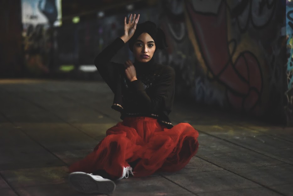 Fatumina says that the public and industry now take modest fashion much more seriously (@shotbyroche)