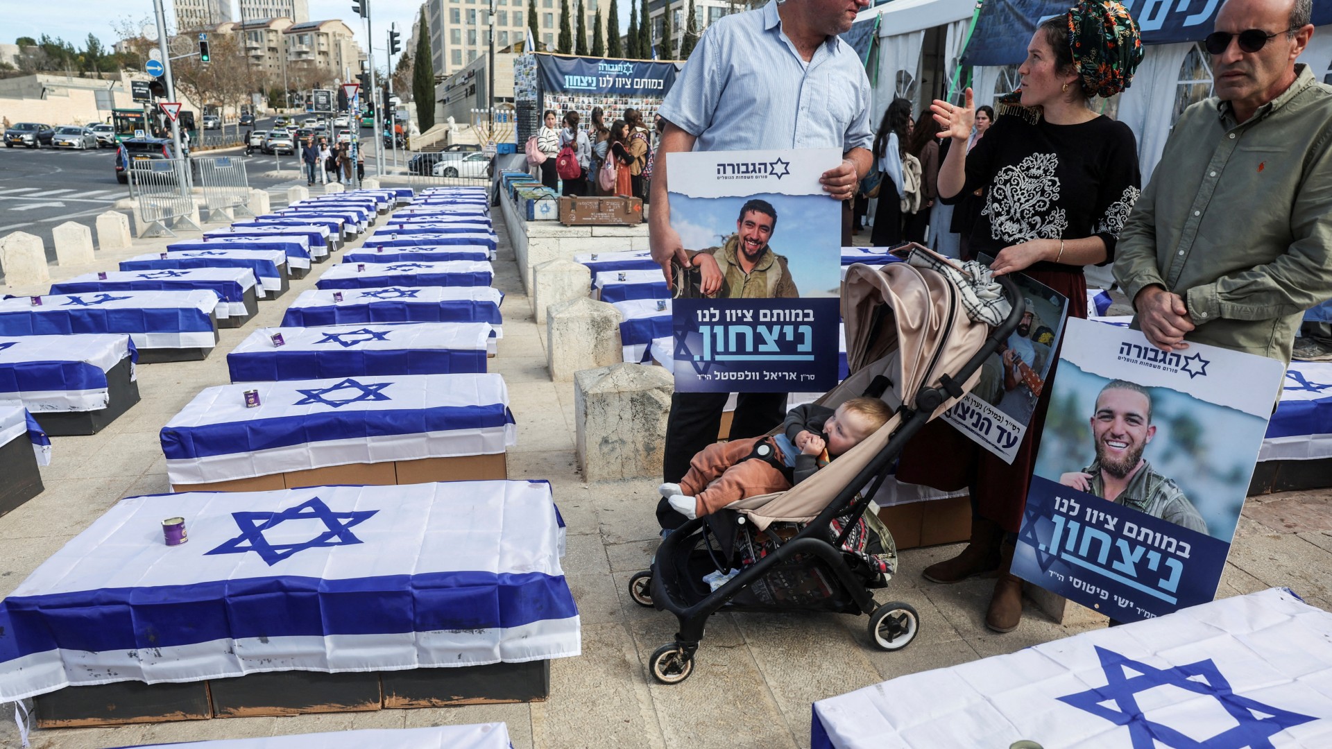 Israelis protests the ceasefire deal in Jerusalem, 16 January (Reuters/Ronen Zvulun)