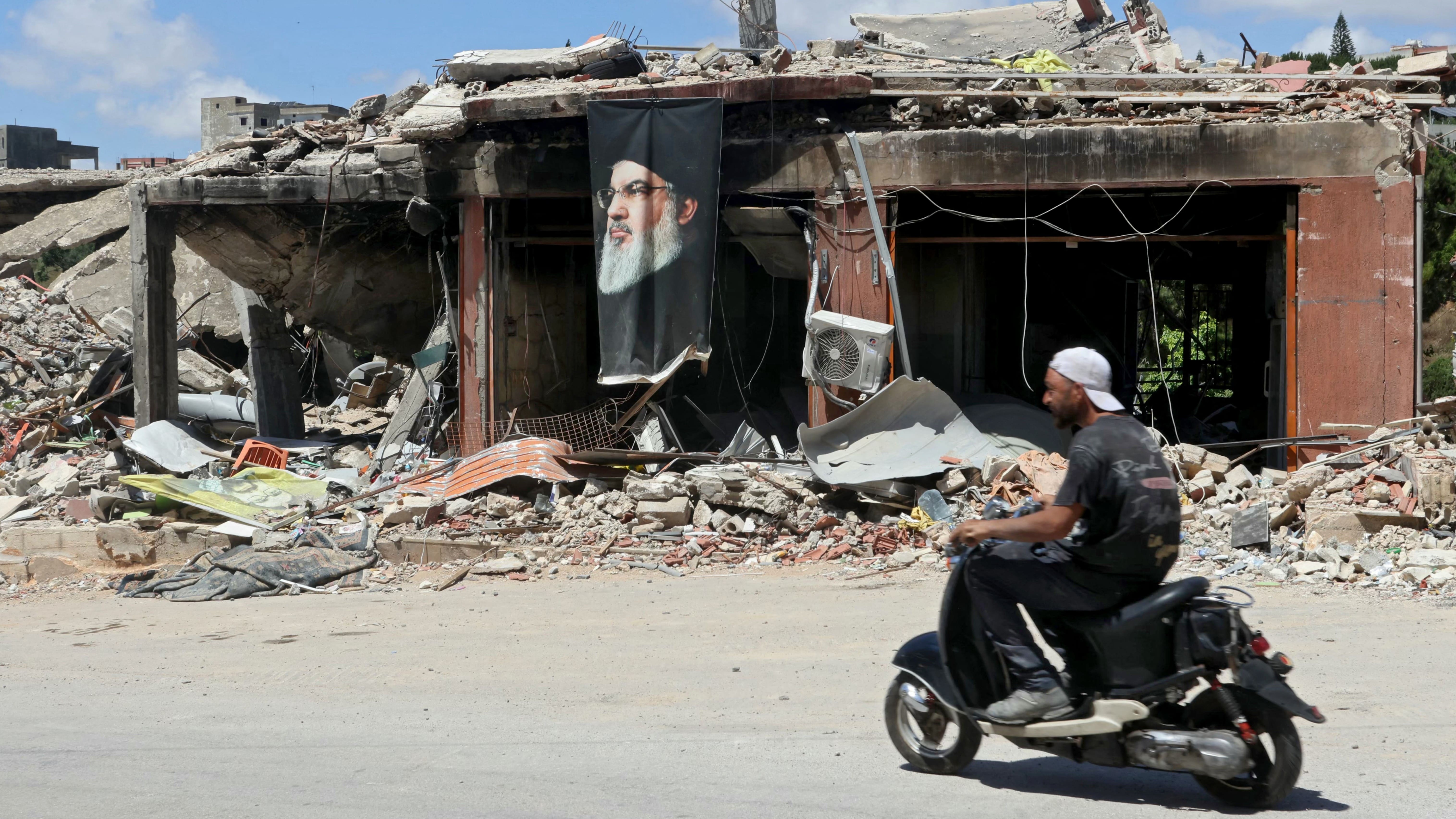 israel-attack-aftermath-lebanese-man-drive-jibshit-18-june-2026-afp 