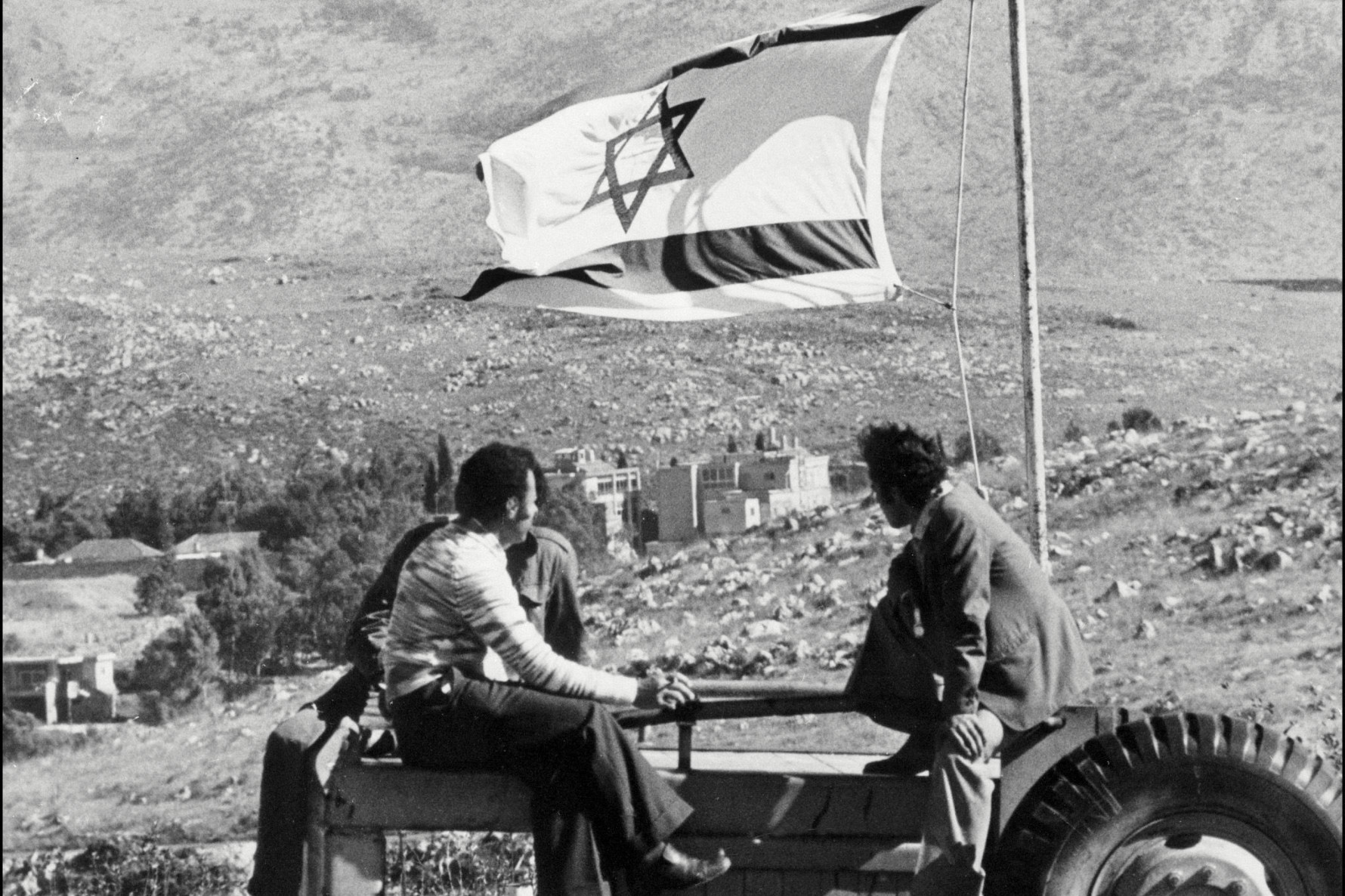 File photo dated 20 March 1978 showing Israeli soldiers at the Litani River, south Lebanon, after Israel's first invasion of south of Lebanon (AFP)